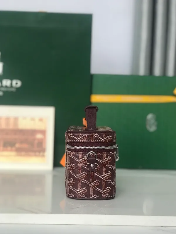 All Categories Official Website "Brand Women's Bags" Women's Bags 💙GOYARD 2025 New GOYARD Cosmetic Bag