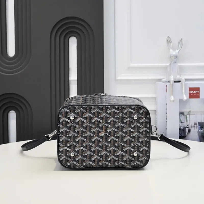 All Categories Official Website "Brand Women's Bags" Women's Bags 💙GOYARD 2026 New Goyard Cosmetic Bag