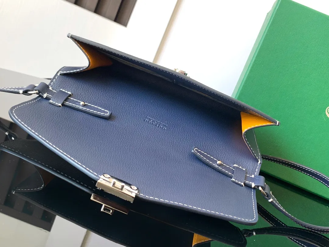 The design of the P1260 Chypre crossbody bag has the characteristics of a wallet and the concept of a handbag, which is both clever and practical. The bag has 6 card slots and a detachable and adjustable leather shoulder strap that can be worn on the shoulder, cross-body or hand-carried.  21 cm x 4 cm x 16 cm 🔎8063-Dark Blue
