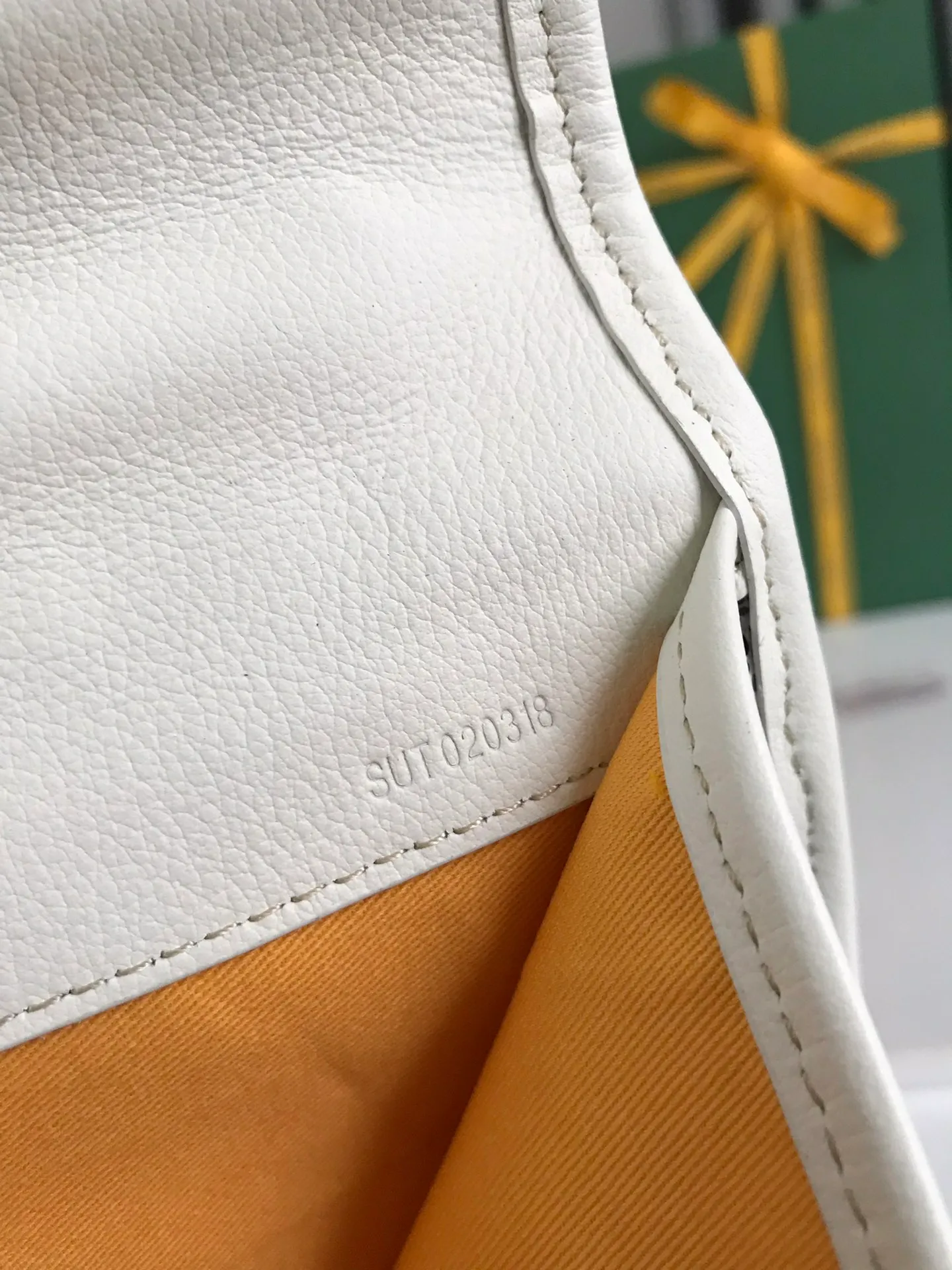 720❤️Goyard Saint Leger folding backpack The Saint Leger bag follows Goyard's consistent principles of modular design and functionality. It has a large internal space and is equipped with a detachable and adjustable shoulder strap. It can be cleverly converted into a briefcase or backpack. It is an indispensable and excellent companion for daily travel❤️ Size: 33*35*16cm 🔎: 020318/020191