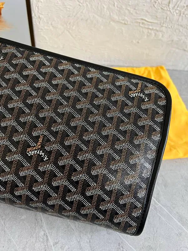All categories Official website "Brand Women's Bags" Women's Bags 💙GOYARD 2025 new GOYARD toiletry bag