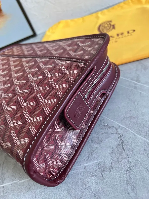 All categories Official website "Brand Women's Bags" Women's Bags 💙GOYARD 2025 new GOYARD toiletry bag