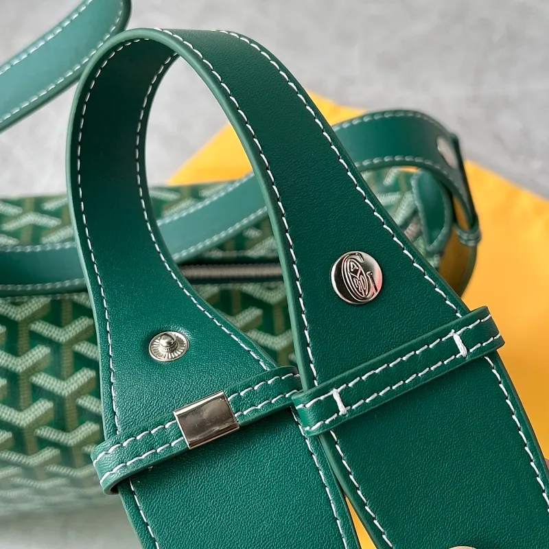 All Categories Official Website "Brand Women's Bags" Women's Bags 💙GOYARD 2026 New Goyard Crossbody Bag