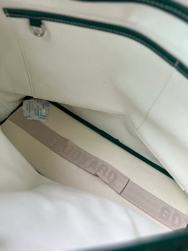 All Categories Official Website "Brand Women's Bags" Women's Bags 💙GOYARD 2026 New Goyard Crossbody Bag
