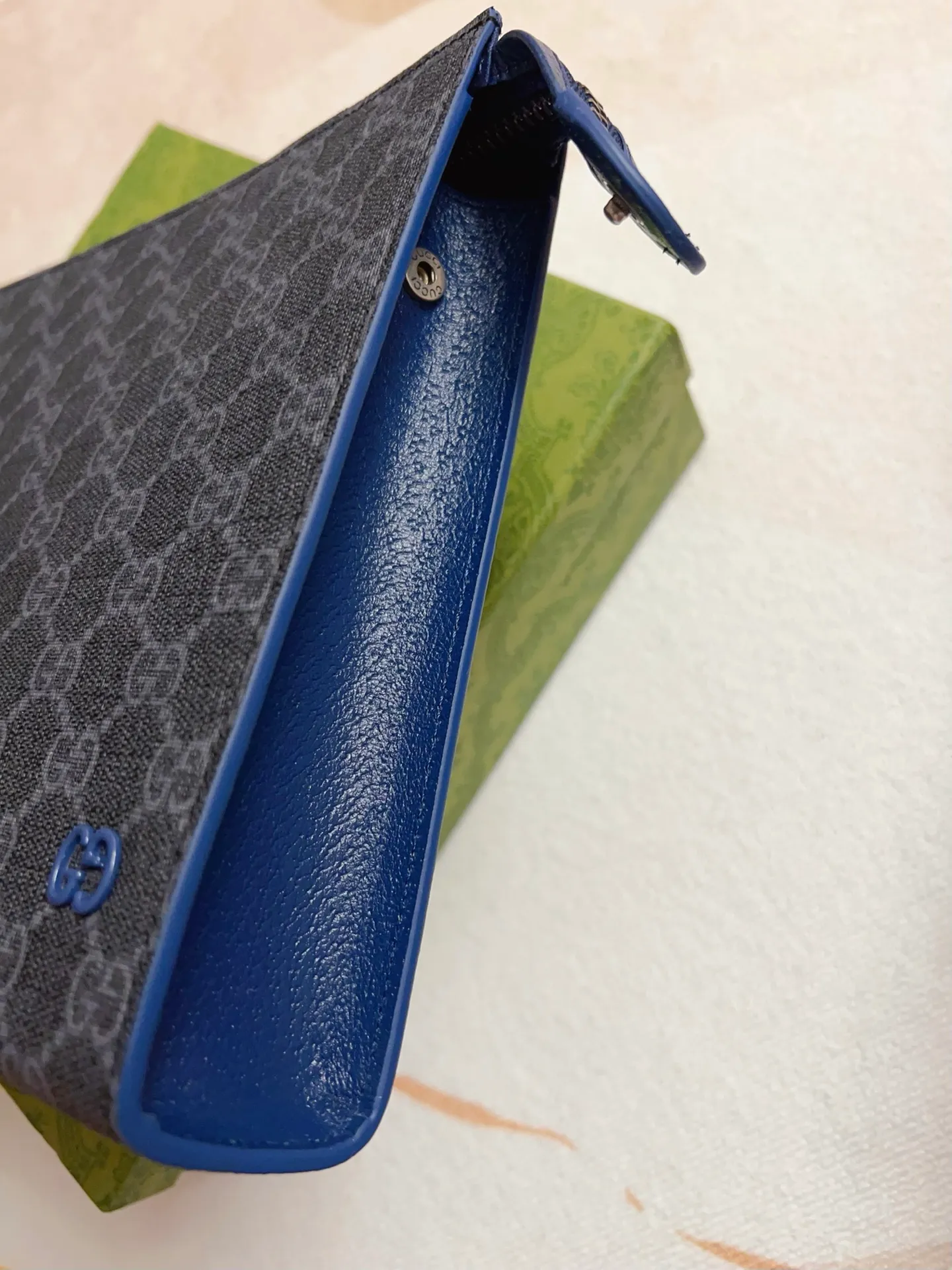 💰620 🇭🇺🇭🇺Counter quality, top original goods, series clutch bag, 🧬🧬 detachable wrist strap, 🧬🧬black PVC blue shipping style number 768255 size 18X26X6🧬🧬