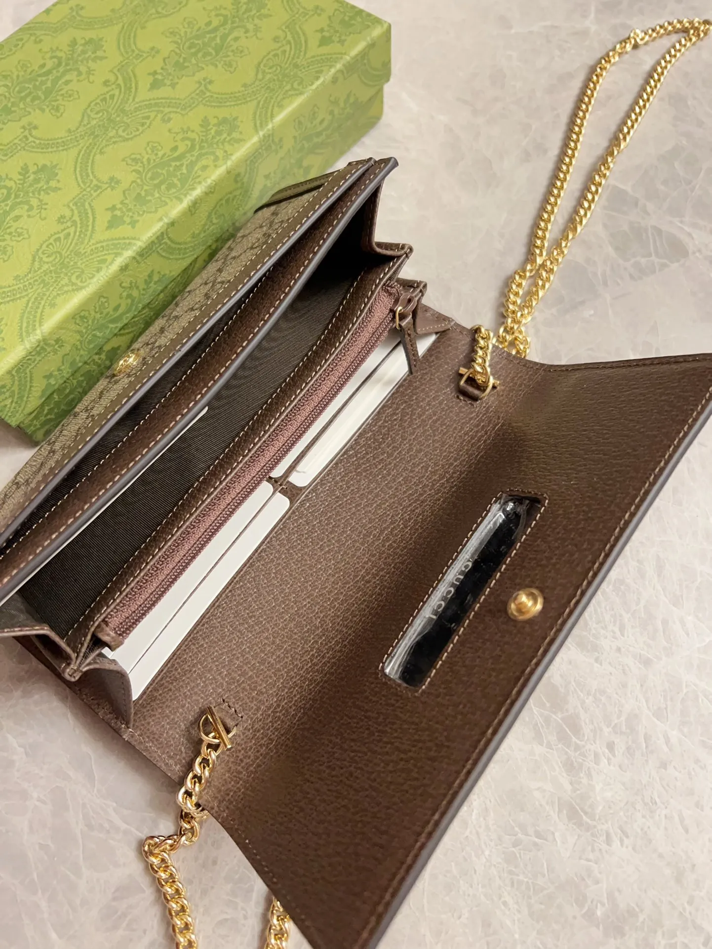 💰640🇭🇺🇭🇺The latest chain bag in the Ophidia series! 🍉🍉Fabric GG Supreme beige and brown cowhide leather finish, light gold Double G hardware! 🍉🍉Built-in small mirror, removable chain, 🍉🍉Model: 772309, size: 19x 10x 3cm (original product)