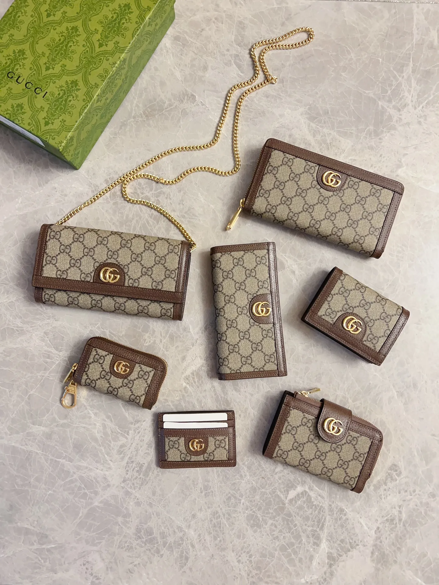 💰640🇭🇺🇭🇺The latest chain bag in the Ophidia series! 🍉🍉Fabric GG Supreme beige and brown cowhide leather finish, light gold Double G hardware! 🍉🍉Built-in small mirror, removable chain, 🍉🍉Model: 772309, size: 19x 10x 3cm (original product)