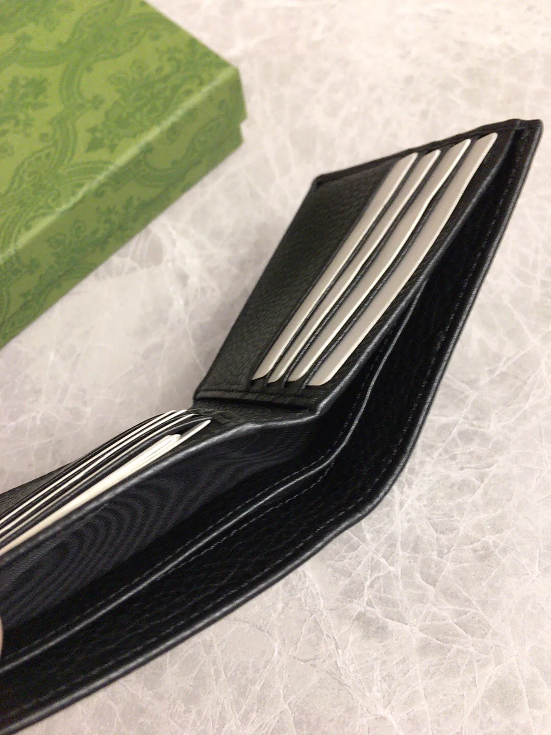 💰280 🇮🇹🇮🇹All the pictures above are in stock🗺🗺Be sure to do your best! 322114 original textured cowhide 🗺🗺 low-key and elegant, super stylish, fashionable 🗺🗺 black 🍻🍻 size 11~9cm