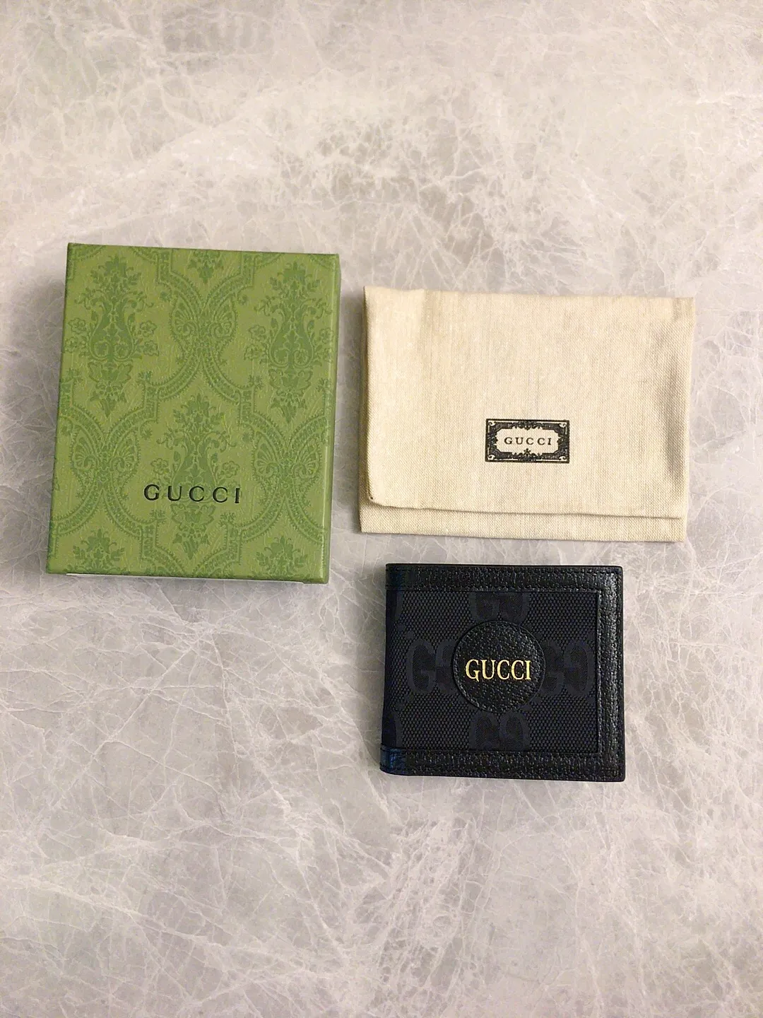 💰320 🇭🇺🇭🇺Official website sync new style‼ ️The 2020 early autumn Gucci Off The Grid series is the first series of Gucci Circular Lines. 🧵The design of this product line makes full use of a variety of recyclable and sustainably sourced organic bio-based materials 🧵Regenerated nylon is made of recyclable sewing threads and accessories 🧵Relying on a bright opaque background to highlight the brand's unique GG pattern element! 🧵Black leather piping, decorated with Gucci brand genuine cowhide logo! 🧵Model: 625573, size: 11x9cm