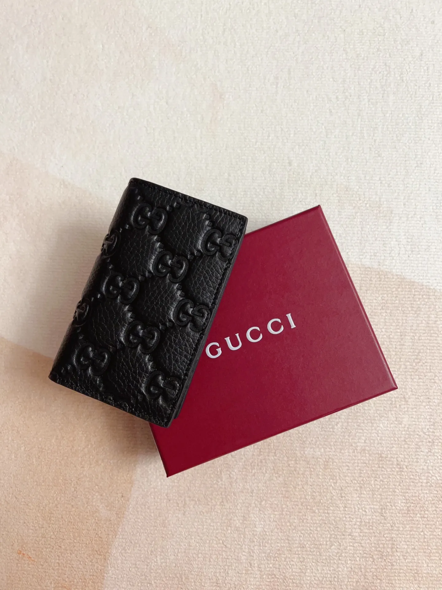 💰330 🇭🇺🇭🇺New GG Emblem series super soft pink embossed/full leather wallet! 💋💋Model: 835011, size: 12x7.5cm