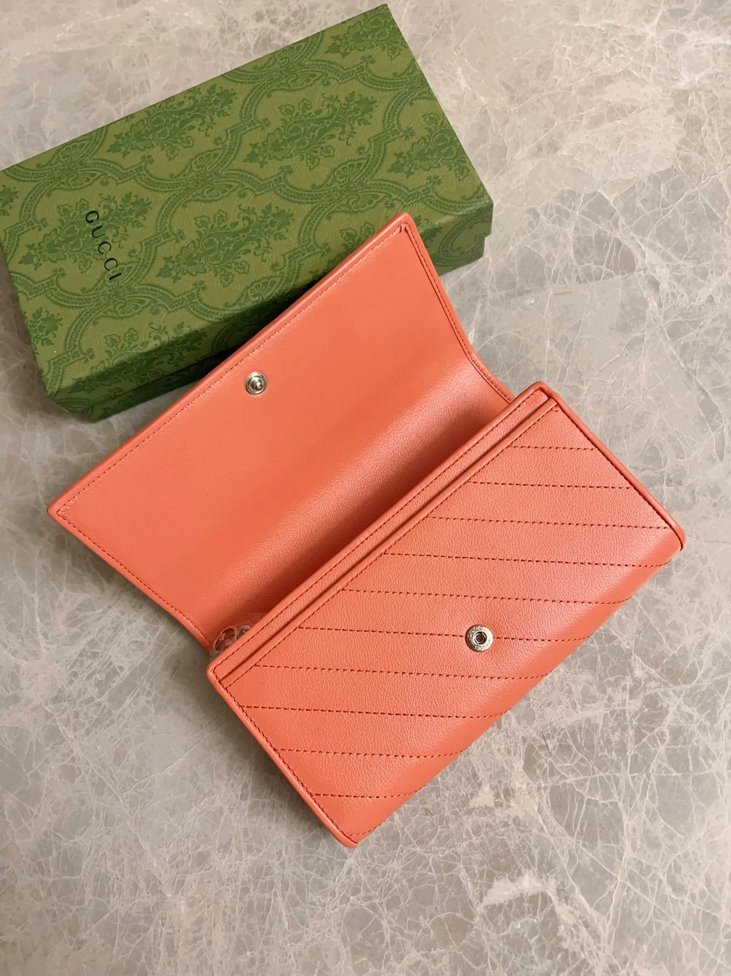 💰480🇭🇺🇭🇺Gucci Blondie series full zipper wallet Model: 760302 Size: 19.5x11x3cm (thick) Color: white, black, gray, brown, pink, green/original leather. Made in Italy