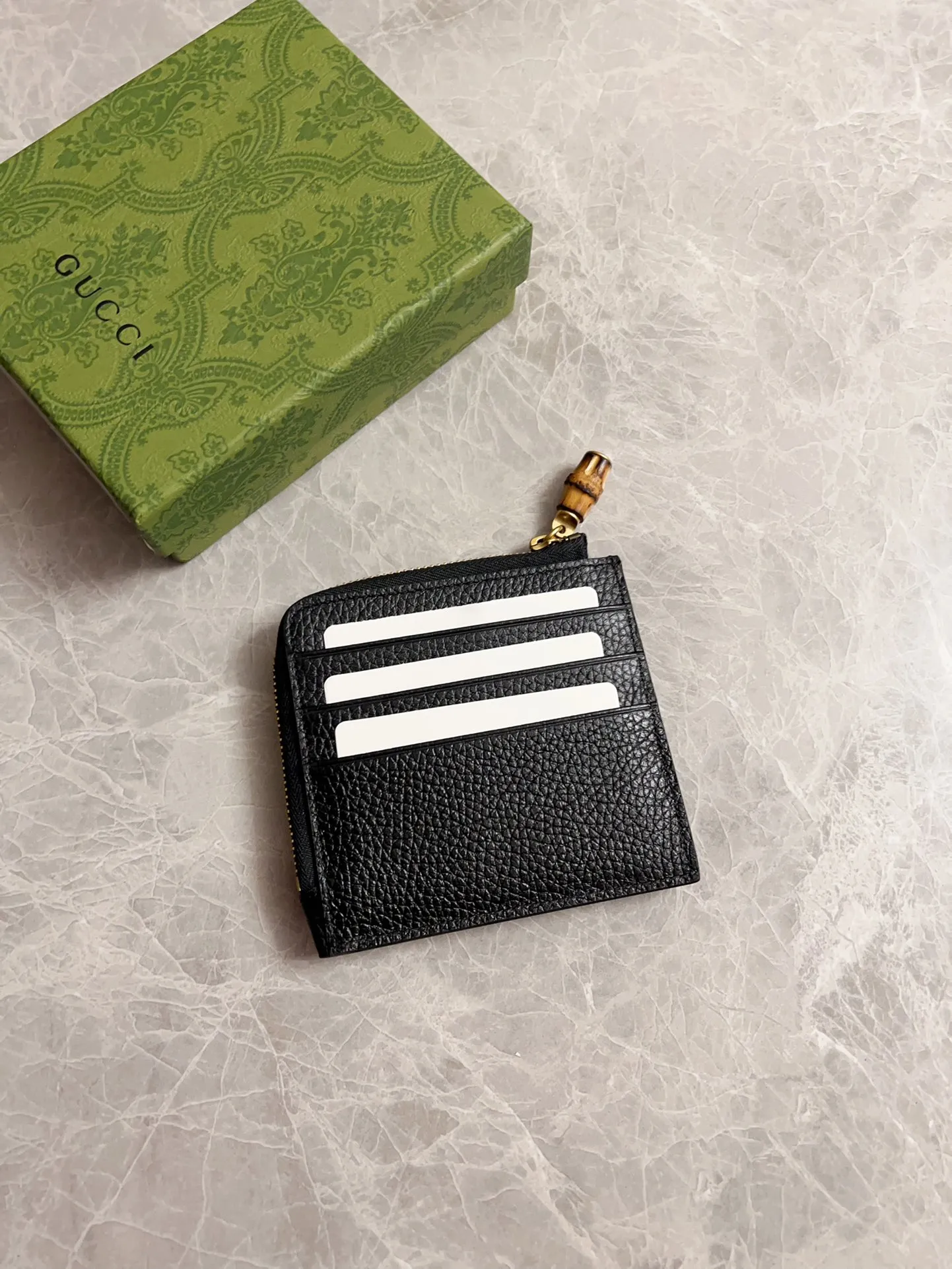💰340 🇭🇺🇭🇺GG Marmont series card holder has arrived! Exquisite and generous! Model: 739497 Size: 10.5*10*1cm. Color: black/original leather.