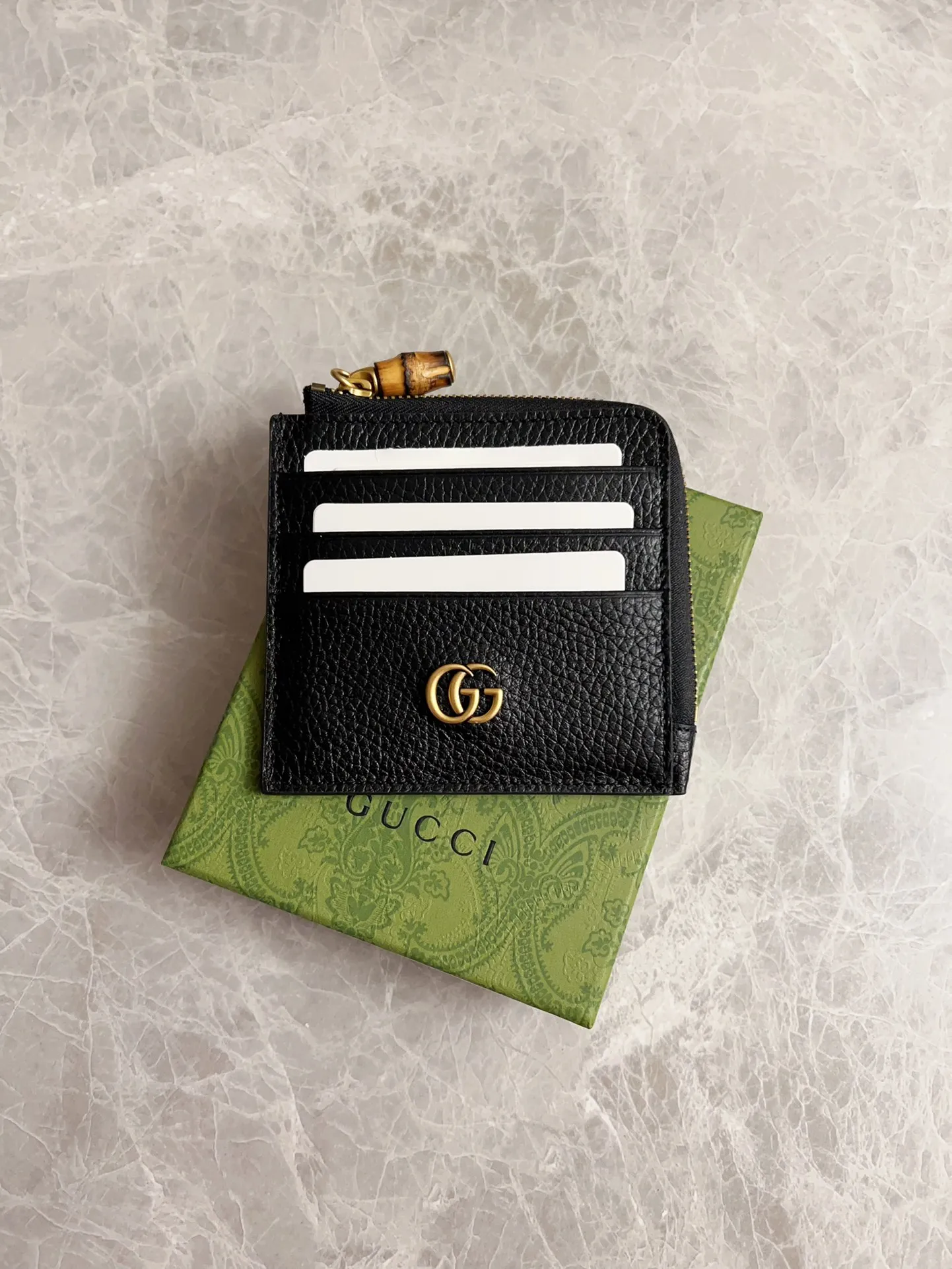 💰340 🇭🇺🇭🇺GG Marmont series card holder has arrived! Exquisite and generous! Model: 739497 Size: 10.5*10*1cm. Color: black/original leather.