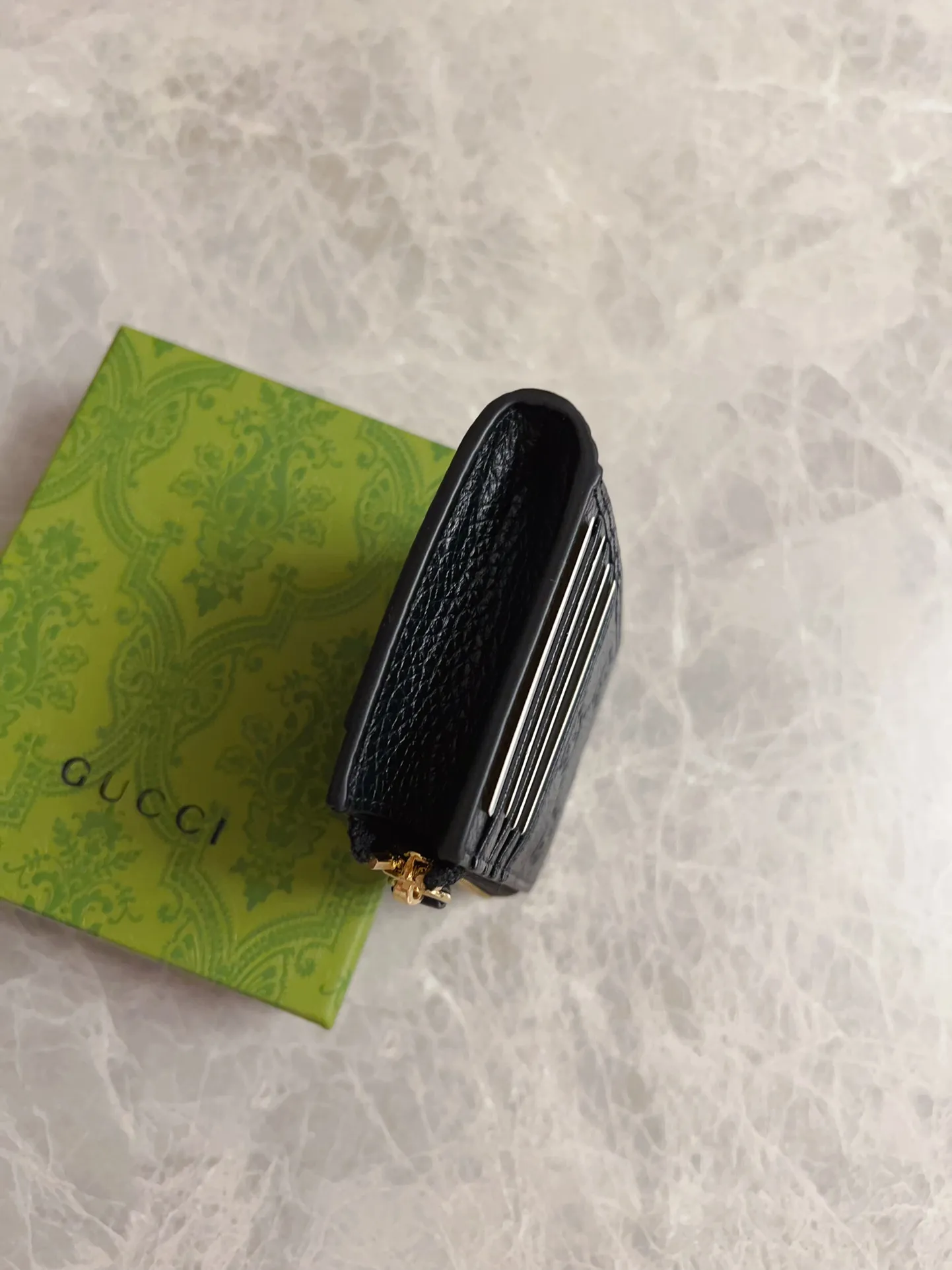 💰 400 🇮🇹🇮🇹New GG Emblem series super soft pink embossed/full leather wallet/card holder💋💋Model: 815936, size: 13x8.5x3cm