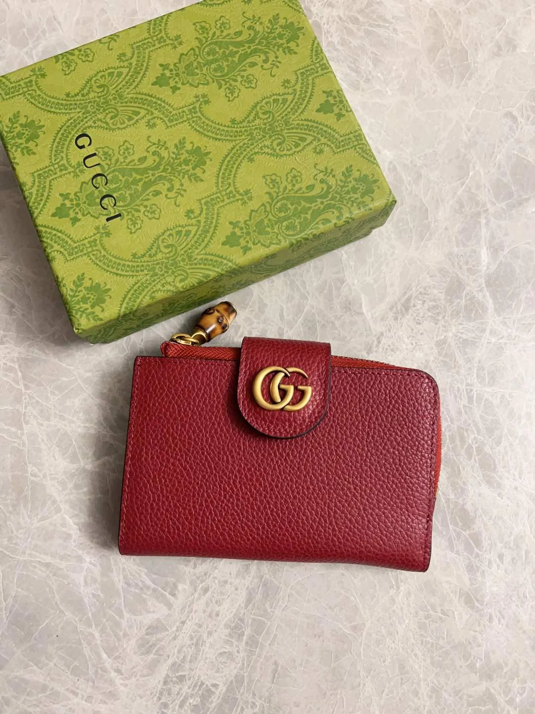 💰420 🇭🇺🇭🇺GG Marmont series card holder has arrived! Exquisite and generous! Model: 739498 Dimensions: 13x8.5x2cm. Color: black/burgundy/brown/original leather.