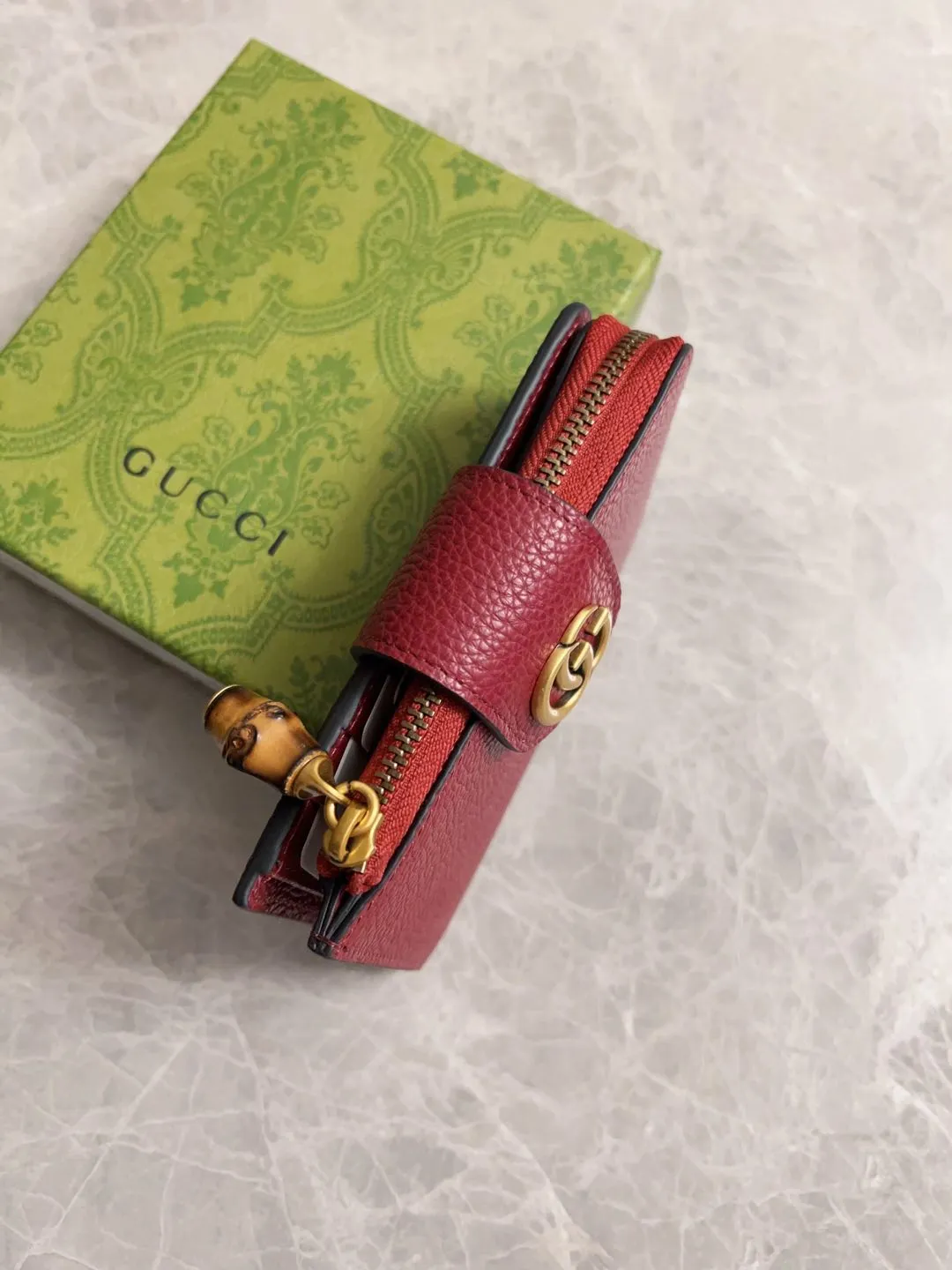 💰420 🇭🇺🇭🇺GG Marmont series card holder has arrived! Exquisite and generous! Model: 739498 Dimensions: 13x8.5x2cm. Color: black/burgundy/brown/original leather.