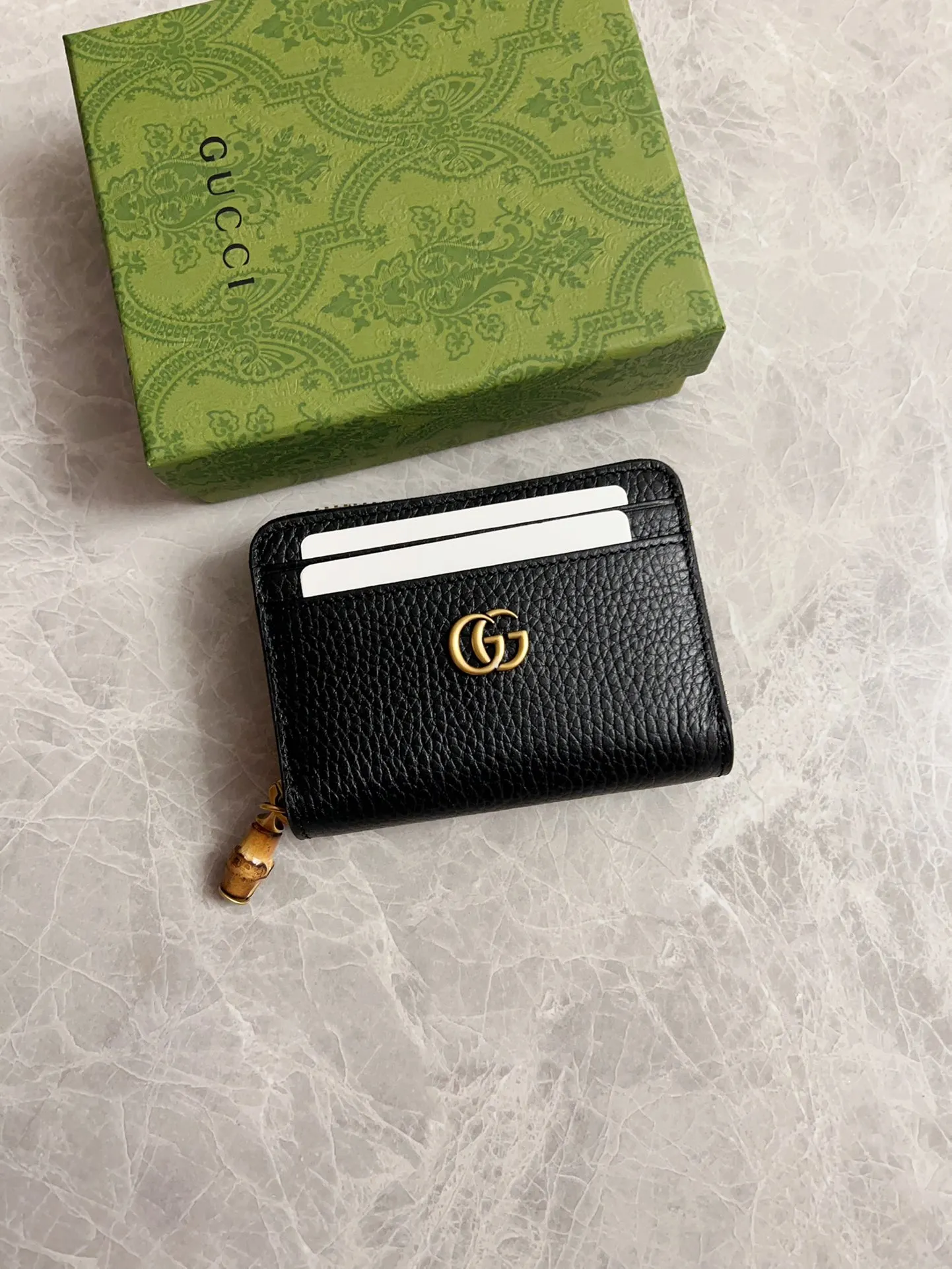 💰400🇭🇺🇭🇺GG Marmont series card holder has arrived! Exquisite and generous! Model: 739500 Dimensions: 11.5x9x2cm. Color: black/original leather.