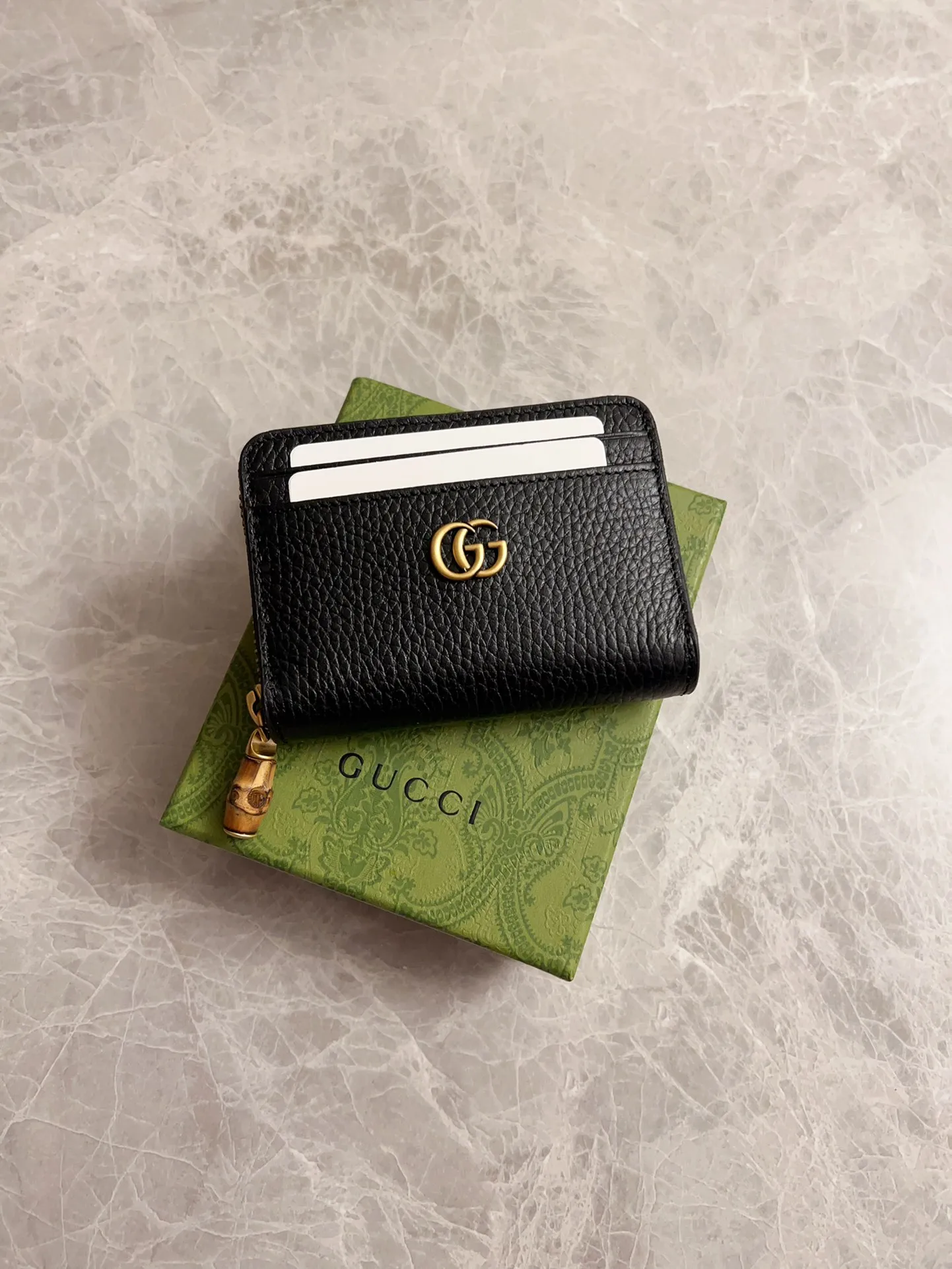 💰400🇭🇺🇭🇺GG Marmont series card holder has arrived! Exquisite and generous! Model: 739500 Dimensions: 11.5x9x2cm. Color: black/original leather.