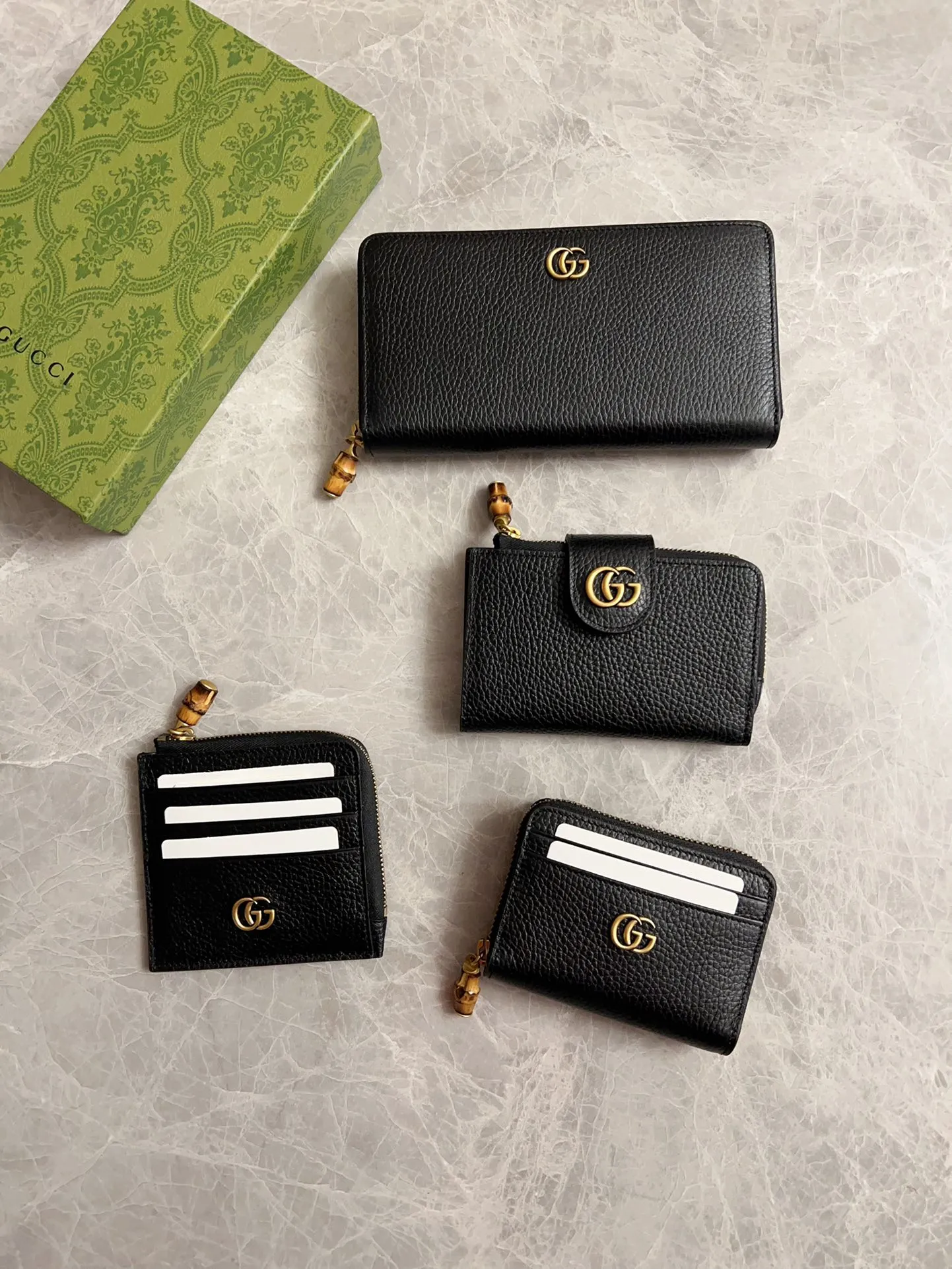 💰400🇭🇺🇭🇺GG Marmont series card holder has arrived! Exquisite and generous! Model: 739500 Dimensions: 11.5x9x2cm. Color: black/original leather.