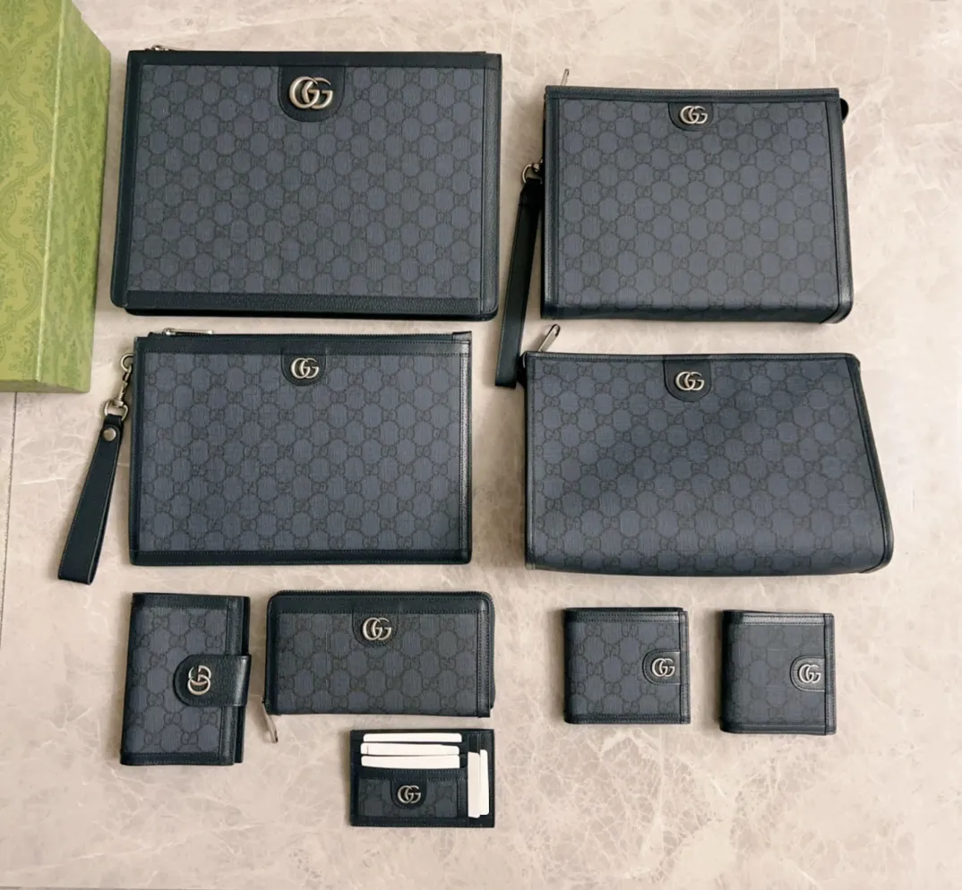💰580 🇭🇺🇭🇺GucciO’s latest phidia series clutch bag, Ophidia series items have endless retro feelings. Dark blue GG Supreme canvas, dark blue cowhide leather trim, palladium tone hardware Double G, zippered inner pocket, zipper closure. Model: 674078 Dimensions: 34x 24x 5cm Color: dark blue/pvc.