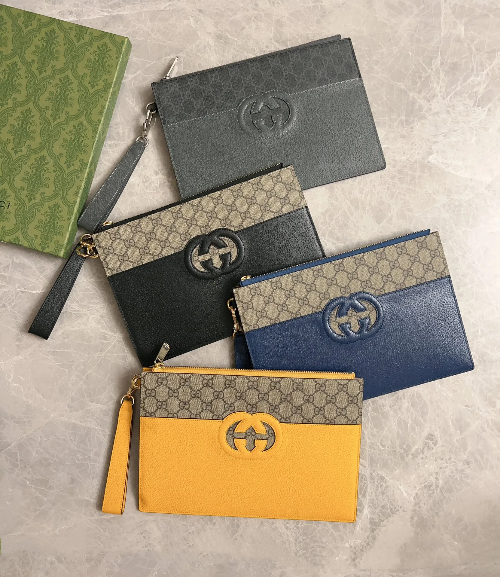 💰580 🇭🇺🇭🇺Gucci’s latest ~ Men’s handbag 🧬🧬 embellished with hollow interlocking Double G details, cleverly matched with GG Supreme canvas, 🧬🧬Create an accessory with both modern style and classic style🧬🧬Iconic interlocking Double G logo. This logo comes from the brand founder Guccio Mr. Gucci's initials are constantly being reinterpreted in various forms and styles🧬🧬Model: 723320, size: 30.5x 21x 1.5cm