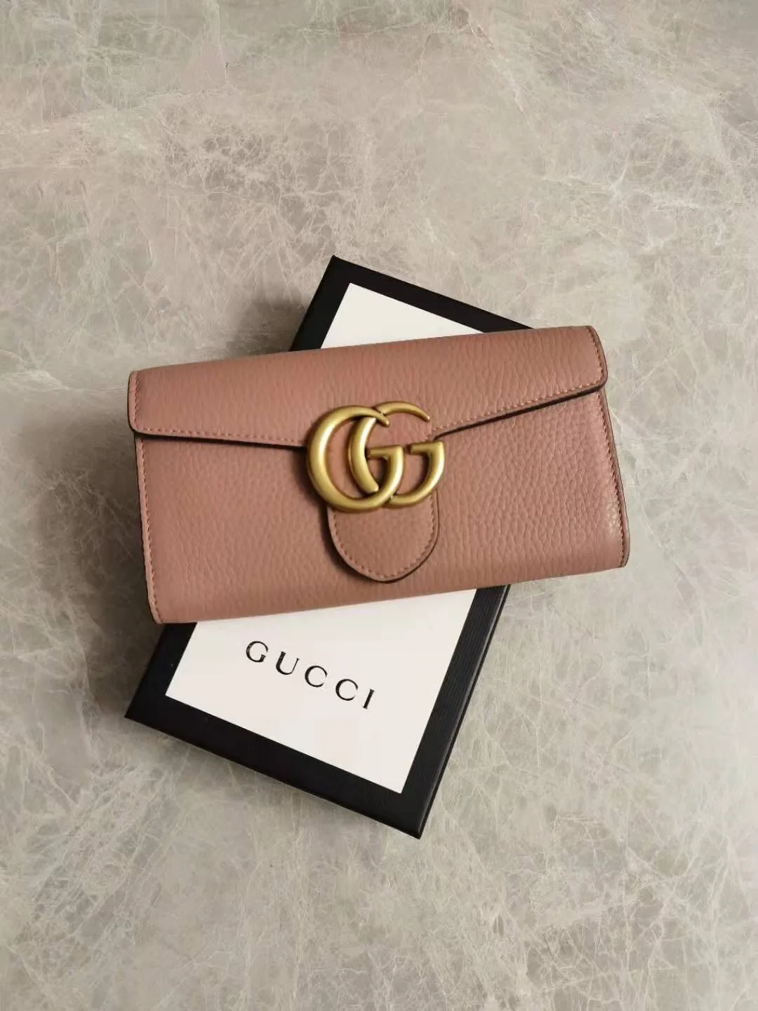 💰 420🇭🇺🇭🇺Original product! The latest model in the counter, 🦄🦄Top imported first-layer textured cowhide^_^24K high temperature electroplating hardware^_^Perfect stitching 🦄🦄Comparable to genuine products🦄🦄Model number: 400586 Color: black, nude pink, bright red, size: 19.5-10-2.5cm