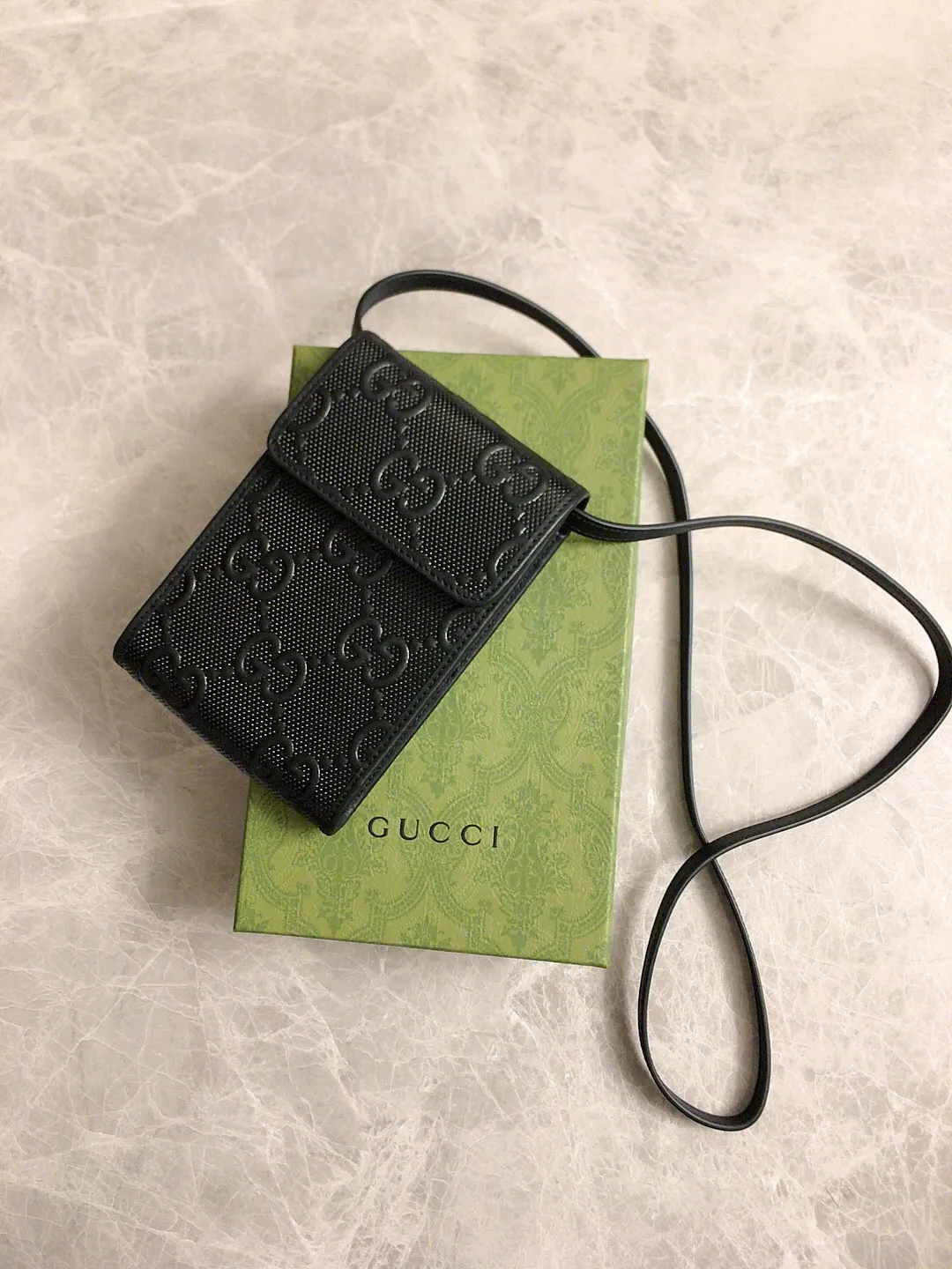 💰560🇭🇺🇭🇺gucci~2020 early autumn new style~Mobile phone bag 🧼🧼GG original factory cowhide cleverly integrated into punching holes and brand logo double G embossing🧼🧼Highlight the extraordinary design quality, simple and elegant, super large capacity, fashionable must-have item! Very practical🧼🧼Real shot, model: 625571, color: Kepi, size: 18×11×3.5cm