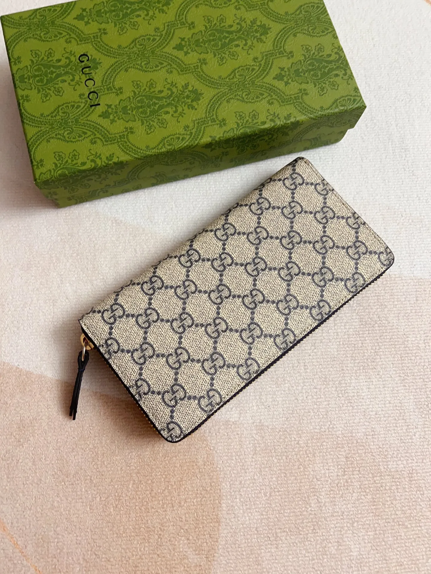 💰420🇭🇺🇭🇺gucci new product! Using imported original leather and imported thread,‼ ️The new Ophidia series❣ Made of calfskin imported from Italy, equipped with classic double G hardware, a new style and contour support are now available. A structural shape in which the inner side is divided into intervals. 😘Made from top overseas hardware, 💍Model: 456117, Color: Blue PVC, Size: W19xH10xD2.5cm