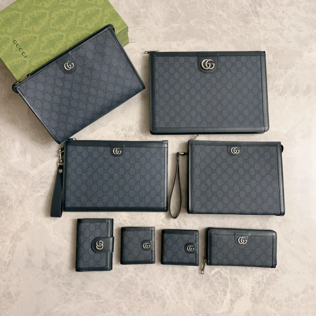 💰360 🇭🇺🇭🇺GucciO’s latest phidia series passport holder bag, Ophidia series items have endless retro feelings. Dark blue GG Supreme canvas, dark blue cowhide piping, palladium tone hardware Double G Model: 732755 Dimensions: 10x 14x2.5cm Color: dark blue/pvc.