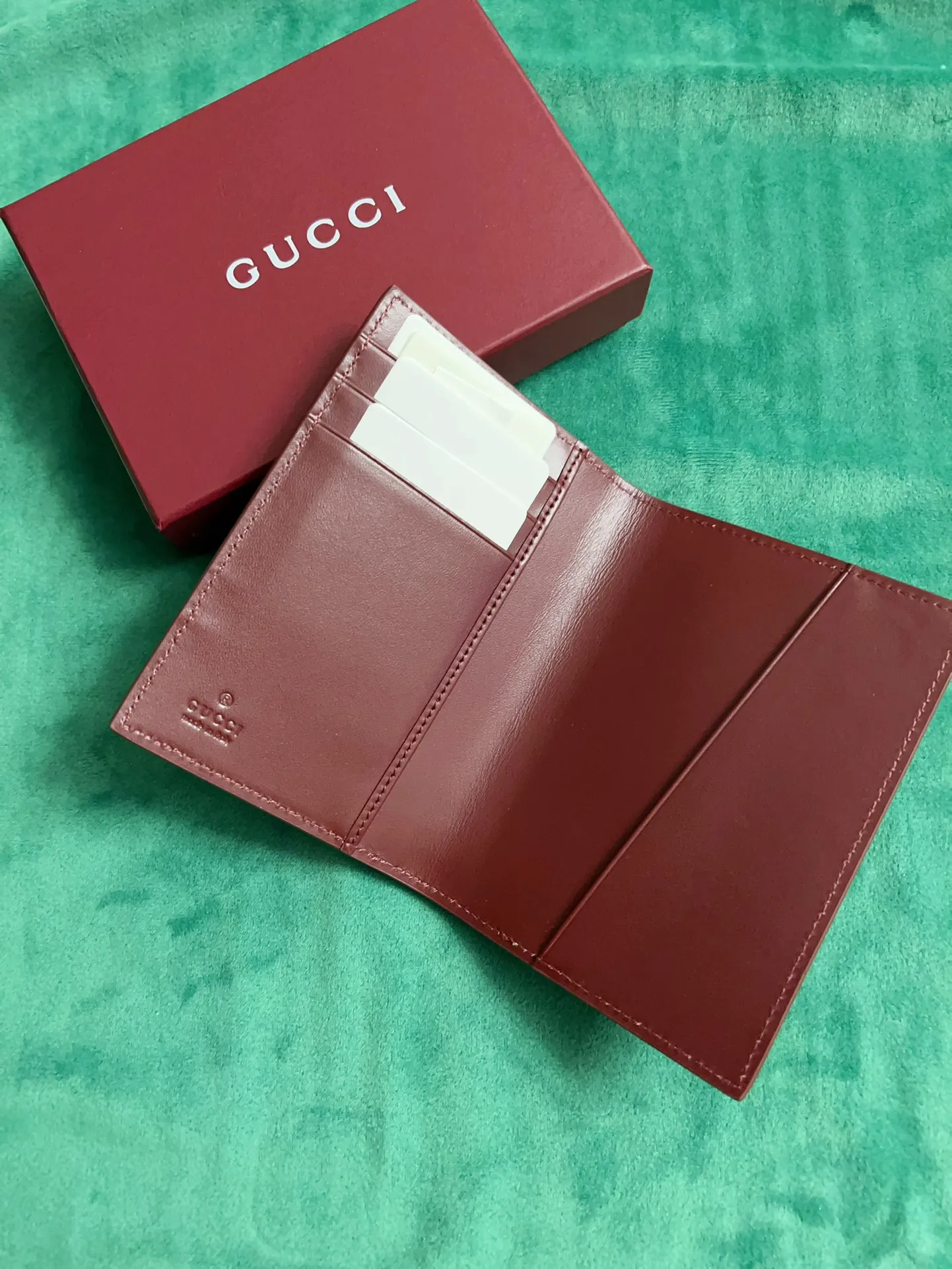 💰380🇭🇺🇭🇺New products on the official website! Exquisite passport holder🐹🐹PVC with burgundy calfskin, with cute and exquisite cartoon patterns on the leather! 🐹🐹Style number 810072, size: 14x10, 🐹🐹Little red cat, puppy, panda, owl, exquisite and cute! Original product!