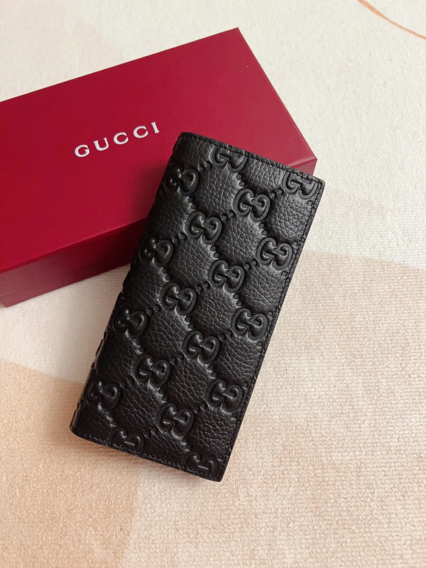 💰400 🇭🇺🇭🇺New GG Emblem series super soft pink embossed/full leather wallet! 💋💋Model: 835014, size: 19x9cm