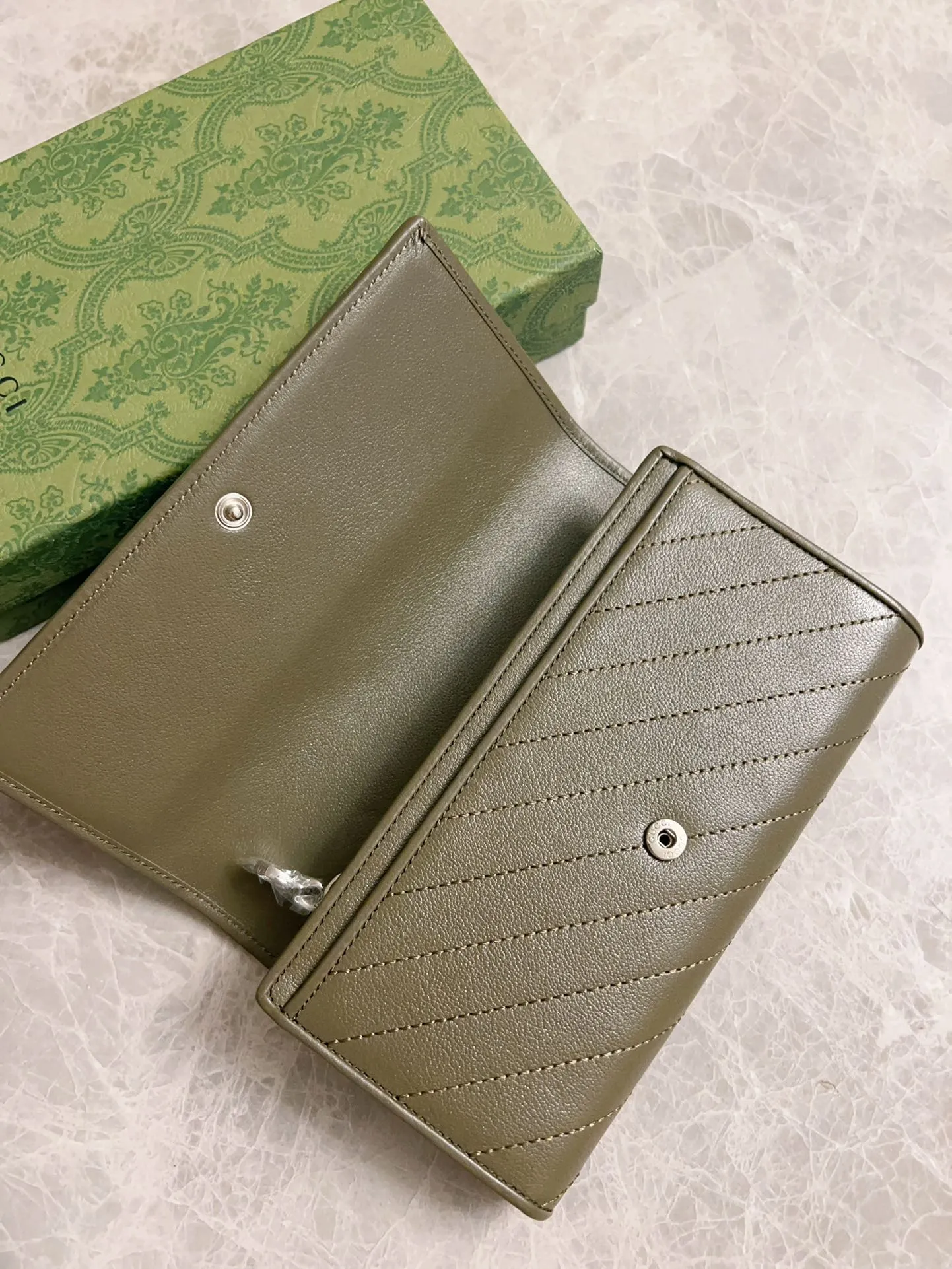 💰480🇭🇺🇭🇺Gucci Blondie series full zipper wallet Model: 760302 Size: 19.5x11x3cm (thick) Color: white, black, gray, brown, pink, green/original leather. Made in Italy