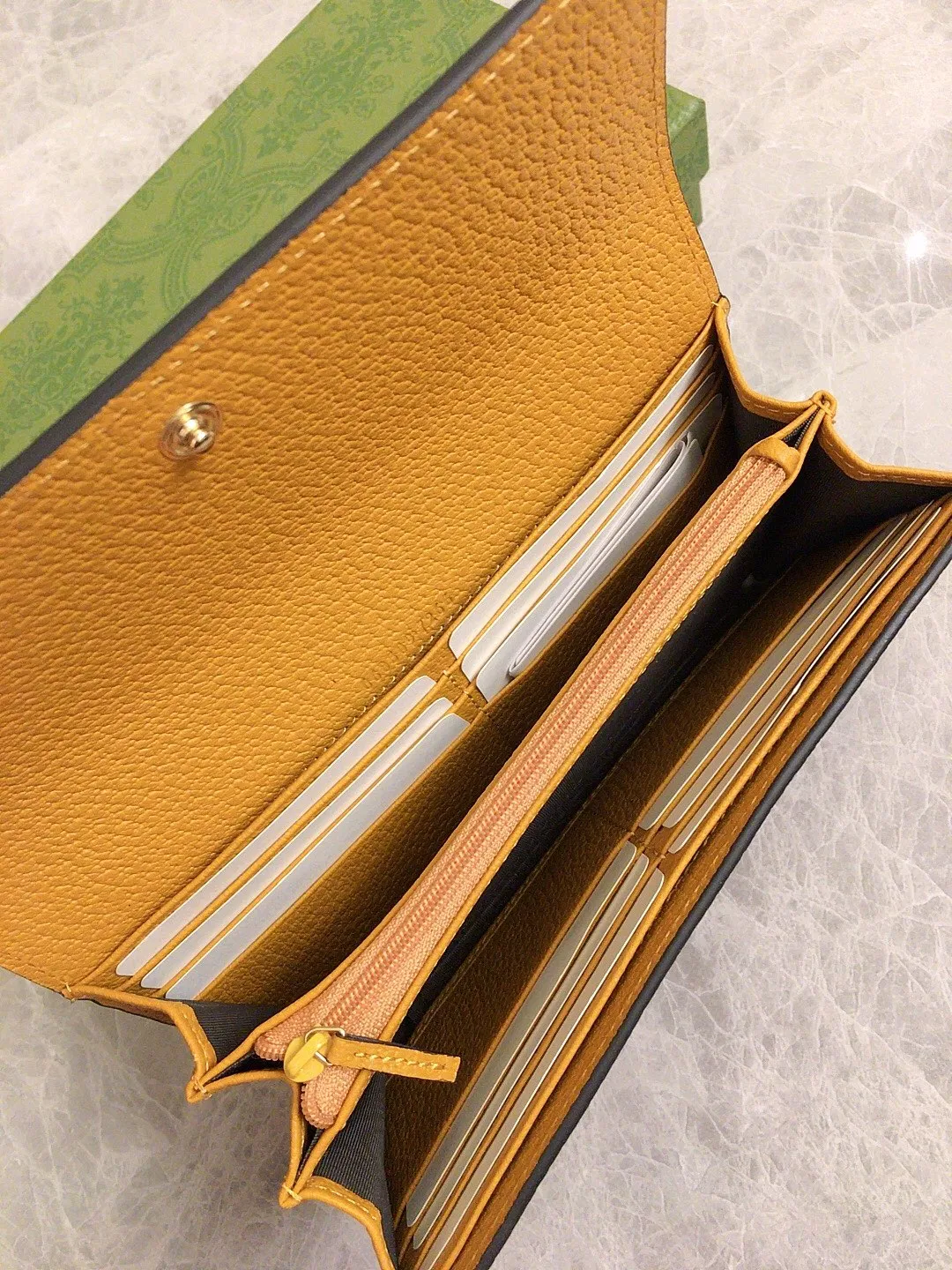 💰430 🇭🇺🇭🇺GUCCI KAI Kim Jong-in Joint Bear Series 🍃🍃 Long Wallet 🍃🍃Model: 660509, Size: 19x10x3cm, 🍃🍃Produced in original leather!