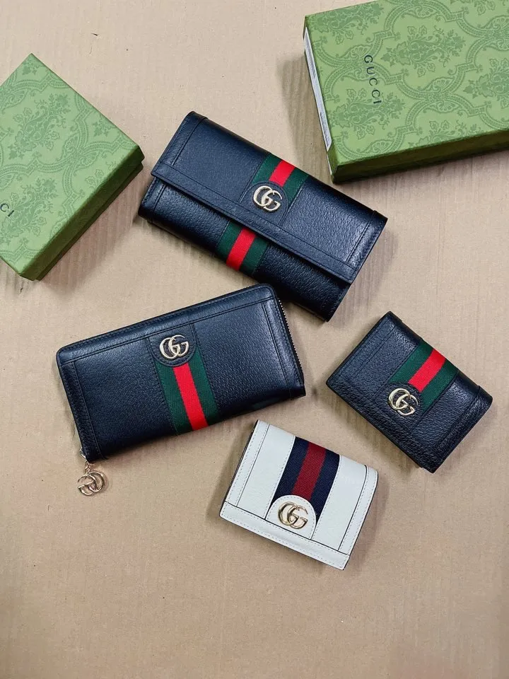 💰440🇭🇺🇭🇺 The official website is synchronized with the new model! Ophidia series ~ zipper wallet, 🍊🍊 is made of GG Supreme original factory pig grain first-layer cowhide 🍊🍊 with iconic double G hardware marks, classic red and green webbing, high-end cotton zipper ~ refined! 🍊🍊Model number: 523154, 🍊🍊Size: W19xH10xD2.5cm, Color: black, white, burgundy