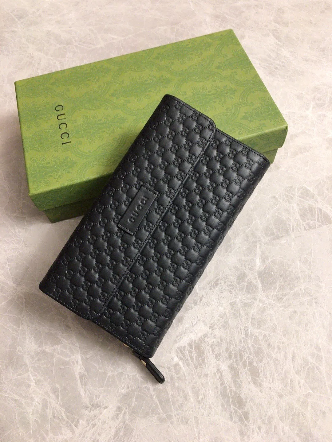 💰560🇭🇺🇭🇺The latest 30% off zipper wallet~original leather small G🌶🌶No matter the materials, workmanship, logo, stamping, wiring, every detail will fully express the wonderful connotation of 🌶🌶Novel style, practical and generous, 🌶🌶Model number: 449364 Size: 20 *10*4cm Color: black,