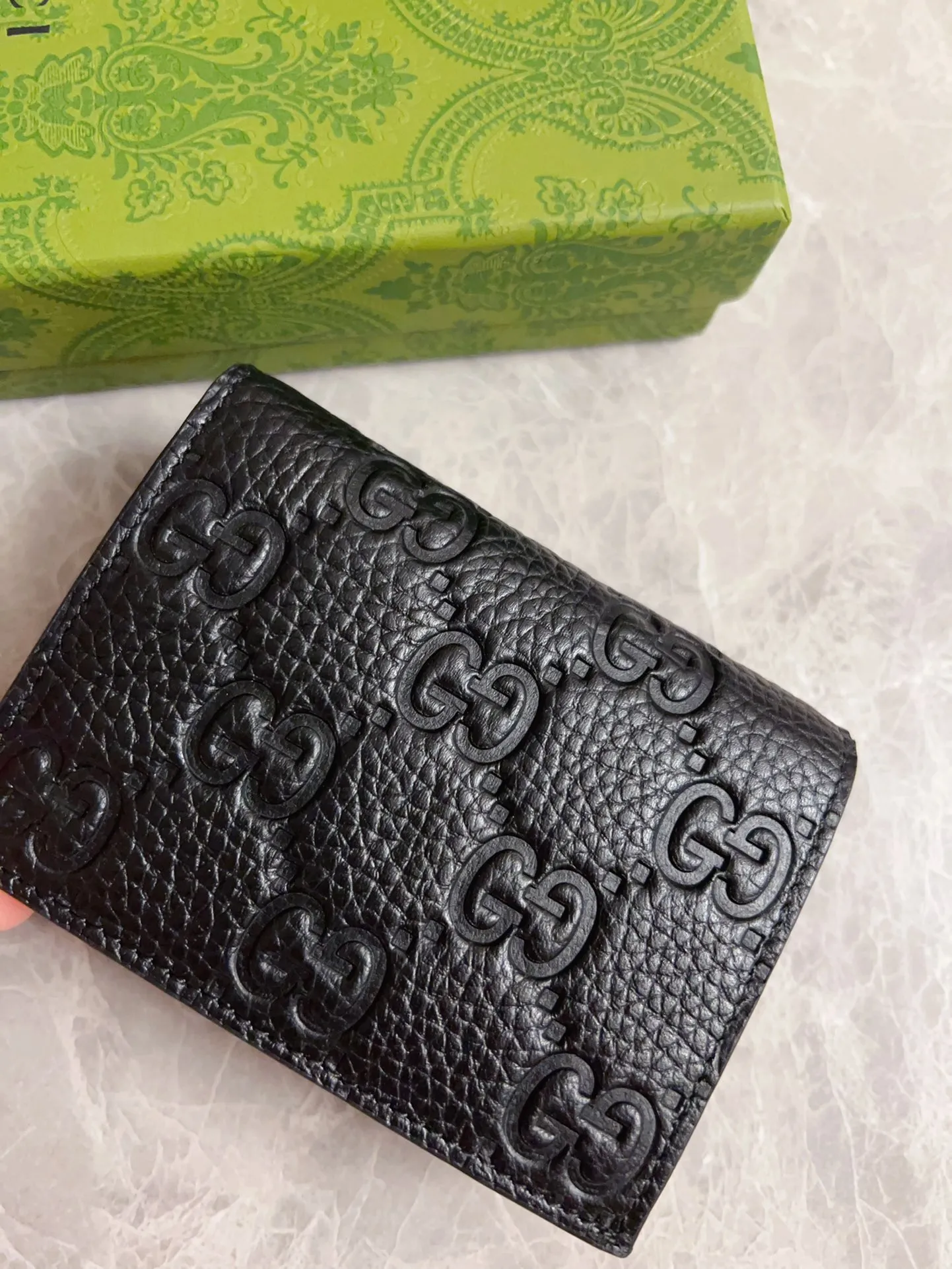 💰 380 🇮🇹🇮🇹New GG Emblem series super soft pink embossed/full leather wallet/card holder💋💋Model: 815901, size: 11x9x3cm