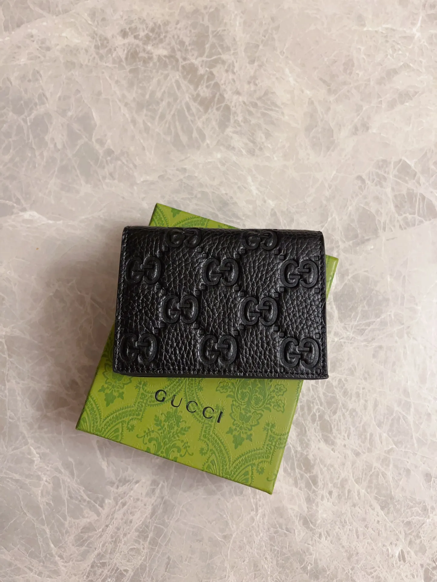 💰 380 🇮🇹🇮🇹New GG Emblem series super soft pink embossed/full leather wallet/card holder💋💋Model: 815901, size: 11x9x3cm