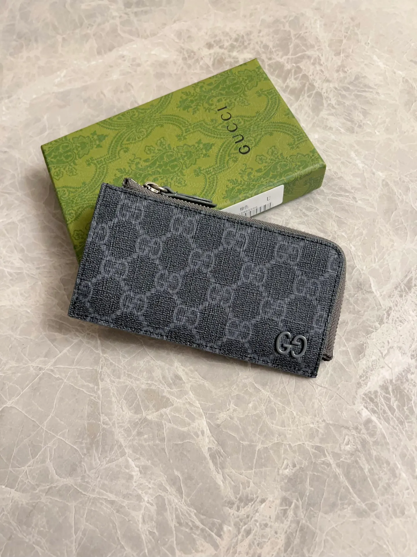 💰360 🇭🇺🇭🇺Gucci’s latest series is presented~Card holder🥗🥗The two-tone design full of contrasting beauty makes the GG logo emblazoned on the body of the bag show off🥗🥗The fabric is made of black GG, and the lining is made of contrasting cowhide leather🥗🥗Black GG Supreme canvas, 🥗🥗with dark gray ceramic effect double G, size: 13.5x 8cm model: 795233 (original product)