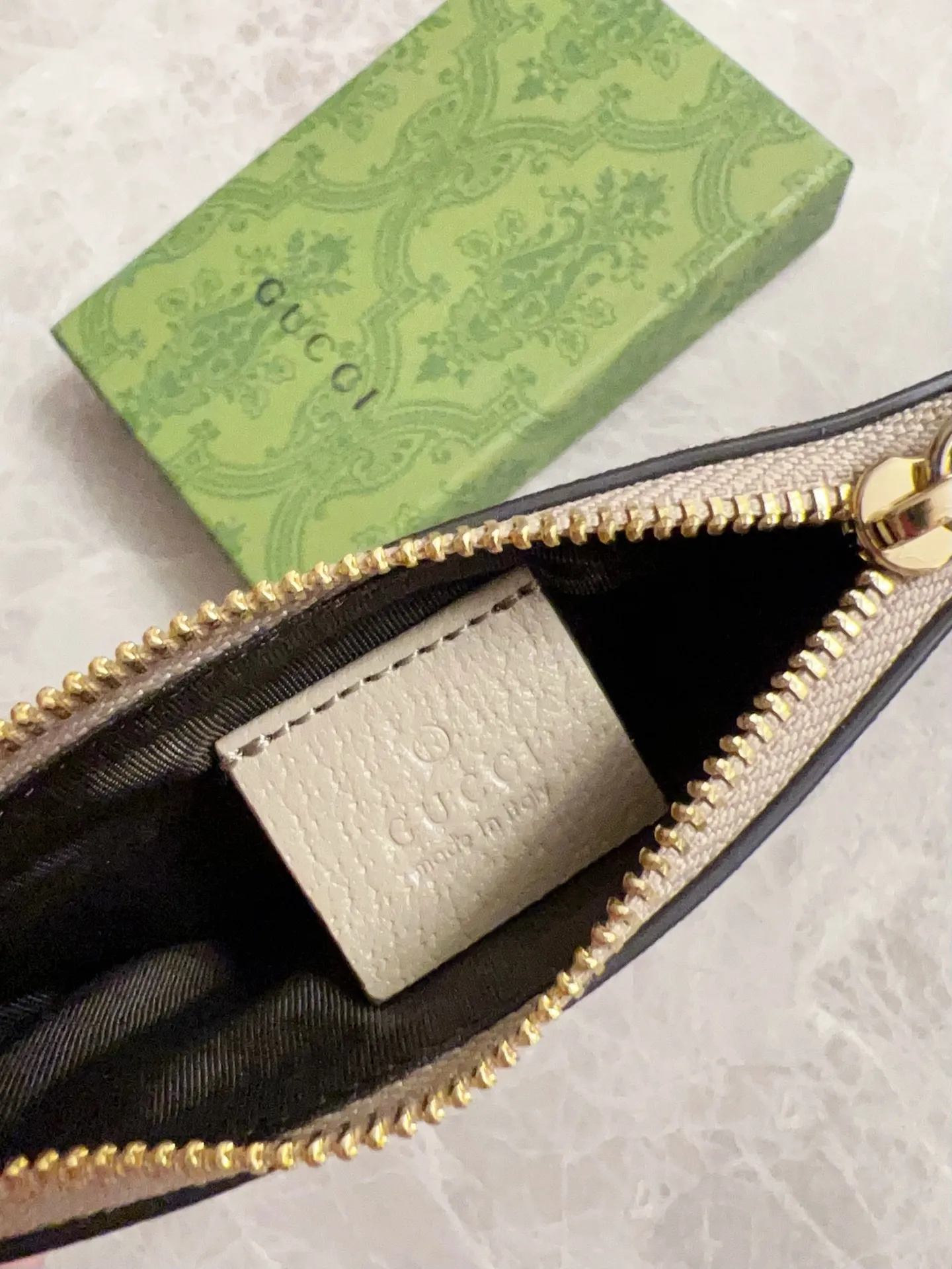 💰340 🇭🇺🇭🇺GG brand new small coin purse ~ lipstick bag 🪅🪅 Made of imported cowhide leather and PVC , 🪅🪅 with exquisite original factory double G hardware 🪅🪅, flexible and unique hook buckle, small and exquisite, great effect, model: 772321, color: khaki pvc, size: 12x7.5x1.5cm
