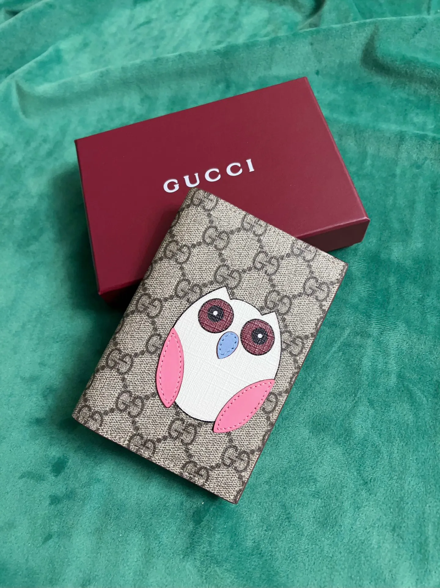 💰380🇭🇺🇭🇺New products on the official website! Exquisite passport holder🐹🐹PVC with burgundy calfskin, with cute and exquisite cartoon patterns on the leather! 🐹🐹Style number 810072, size: 14x10, 🐹🐹Little red cat, puppy, panda, owl, exquisite and cute! Original product!