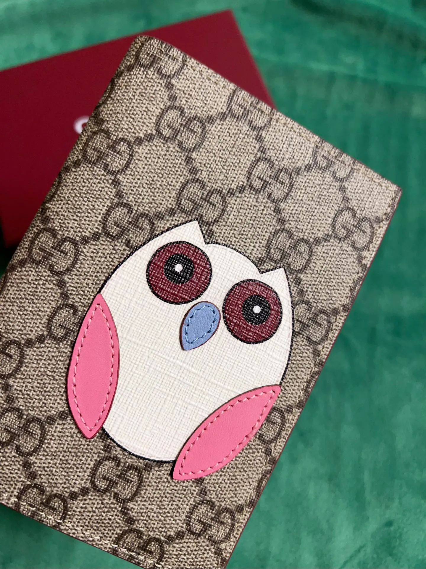 💰380🇭🇺🇭🇺New products on the official website! Exquisite passport holder🐹🐹PVC with burgundy calfskin, with cute and exquisite cartoon patterns on the leather! 🐹🐹Style number 810072, size: 14x10, 🐹🐹Little red cat, puppy, panda, owl, exquisite and cute! Original product!