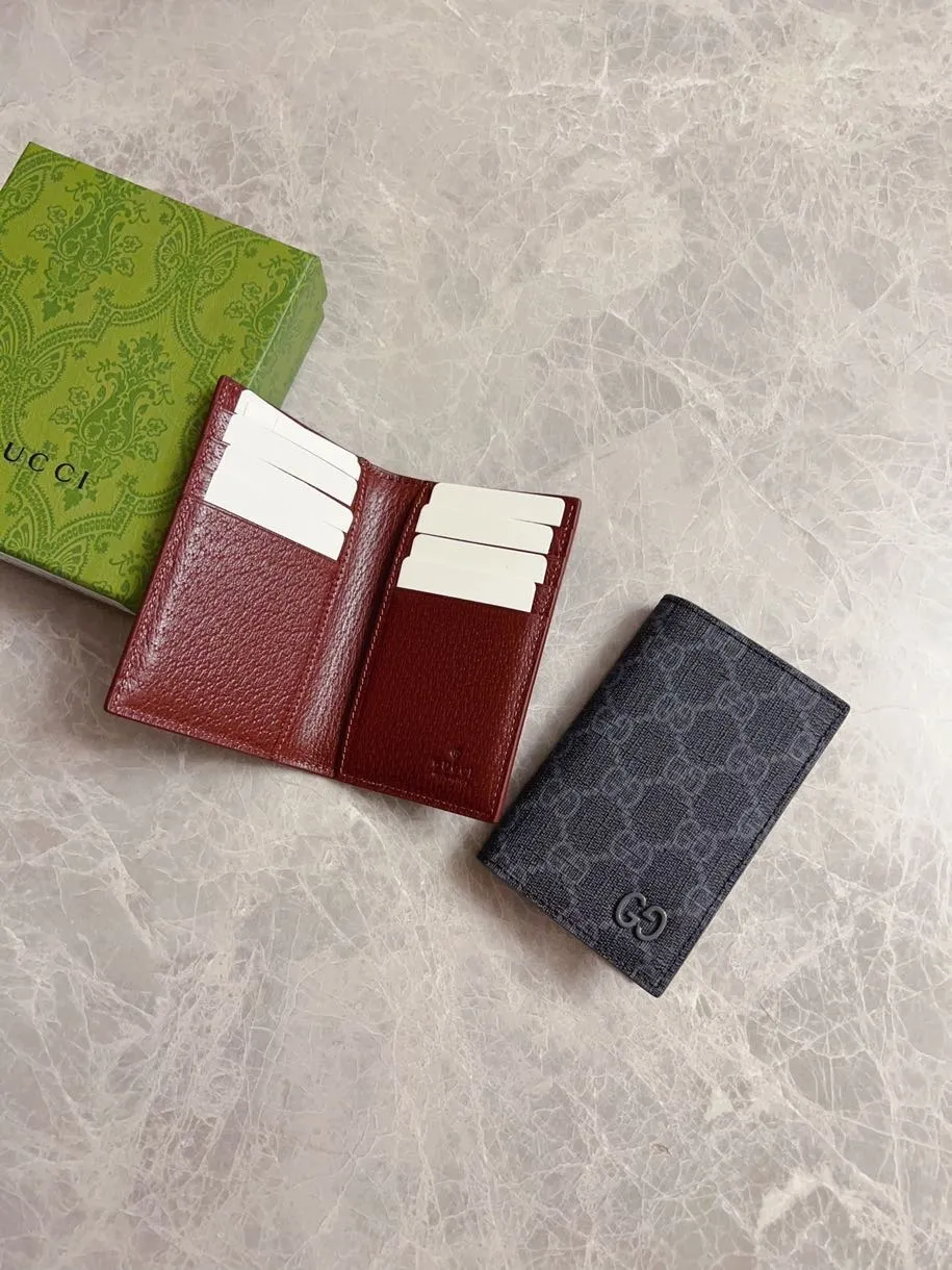 Gucci’s latest card holder 768249 ~ gray double G buckle! Contrast color interior~burgundy, military green, gray