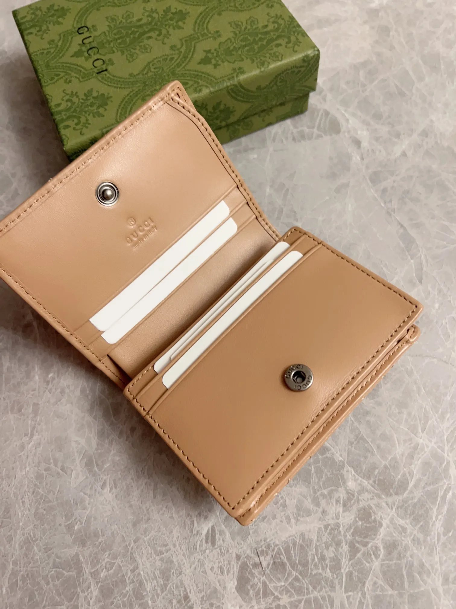 💰350 🇮🇹🇮🇹Original new product on the market! (card holder ~ wallet) counter quality, top-quality original goods, real photos! Style No. 466492 Rose Beige~🎈🎈🎈Dimensions: Width 11X Height 8X Side Width 3, 👏👏👏 Shipped