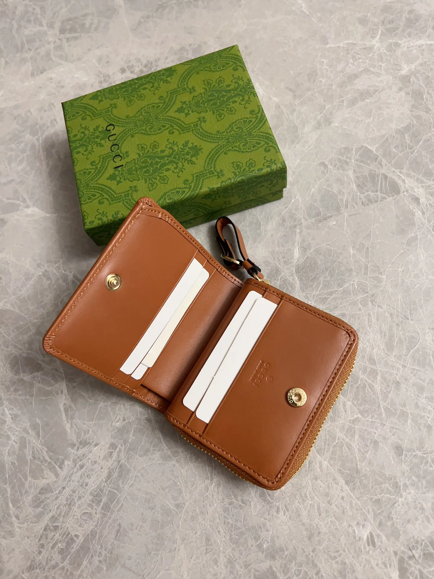 💰440 🇮🇹🇮🇹Gucci’s latest GG Supreme premium PVC with original cowhide small wallet🌾🌾Model: 819131, size: 11×10x3cm