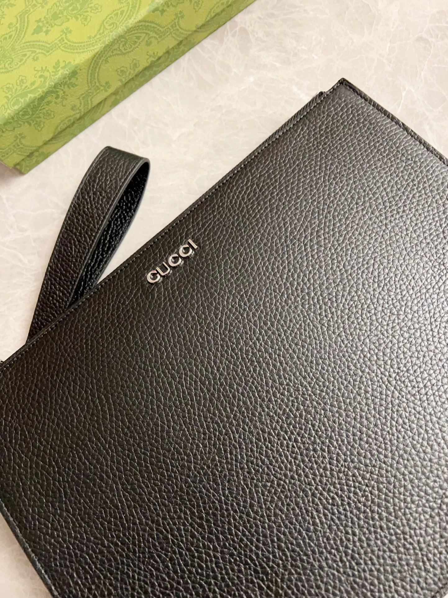 💰700 🇭🇺🇭🇺Counter quality, top-quality original goods, real photos! 🧬🧬Model number: 771319 Black leather🧬🧬Size: 28x22x3.5cm
