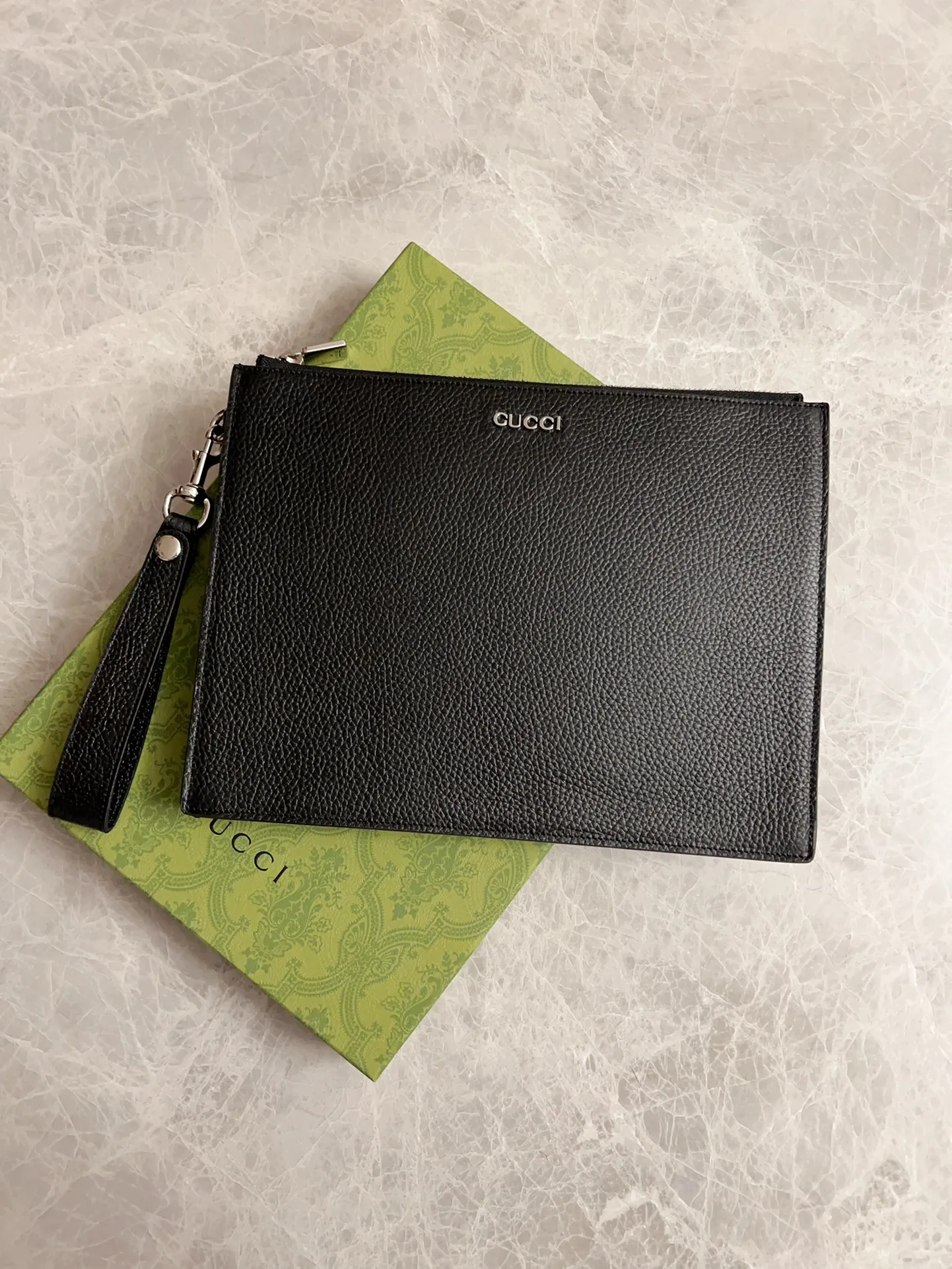 💰700 🇭🇺🇭🇺Counter quality, top-quality original goods, real photos! 🧬🧬Model number: 771319 Black leather🧬🧬Size: 28x22x3.5cm