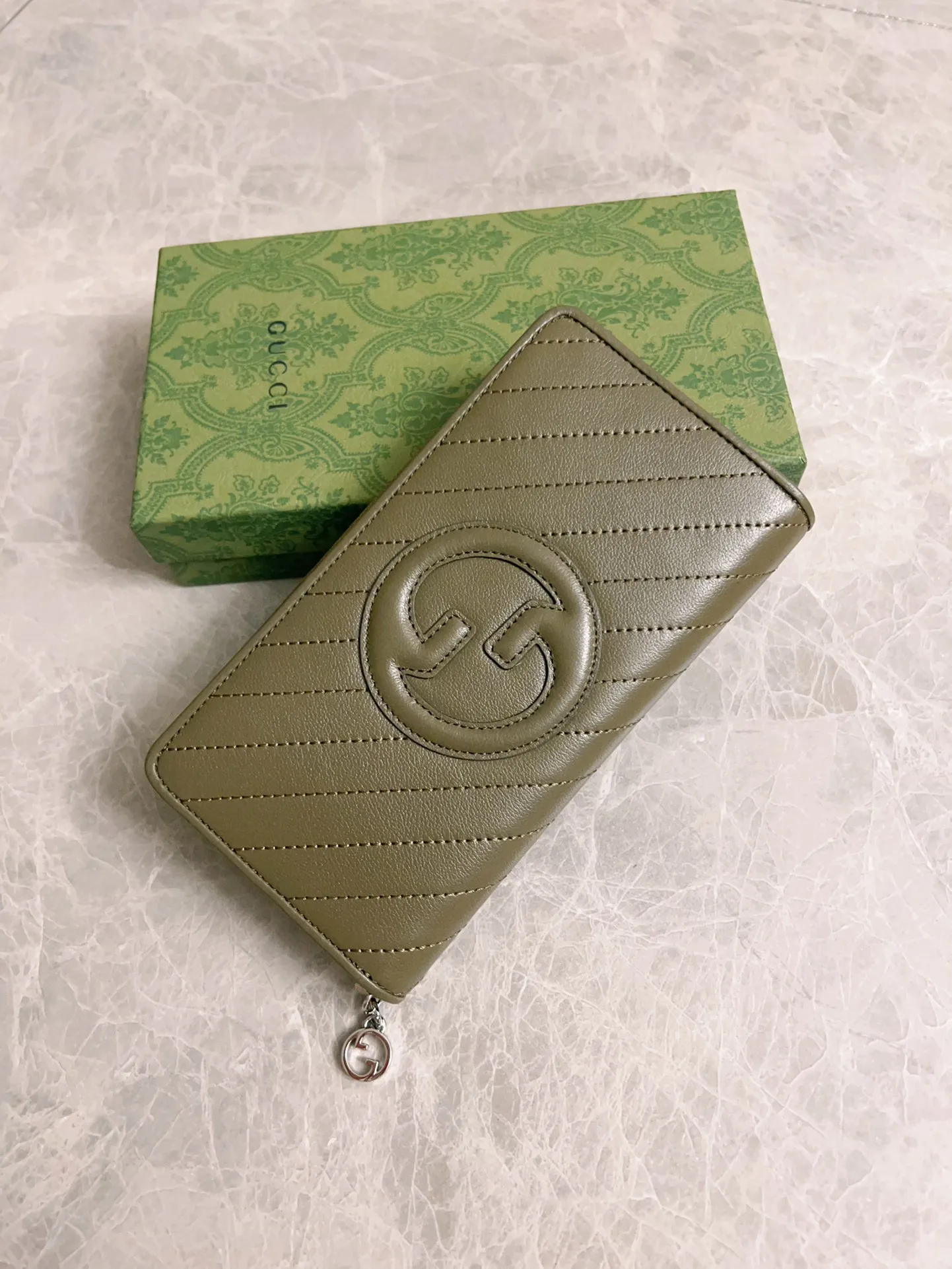 💰480🇭🇺🇭🇺Gucci Blondie series full zipper wallet Model: 760312 Size: 11 (length) x 19.5 (width) x 3cm (thickness) Color: gray/original leather. Made in Italy