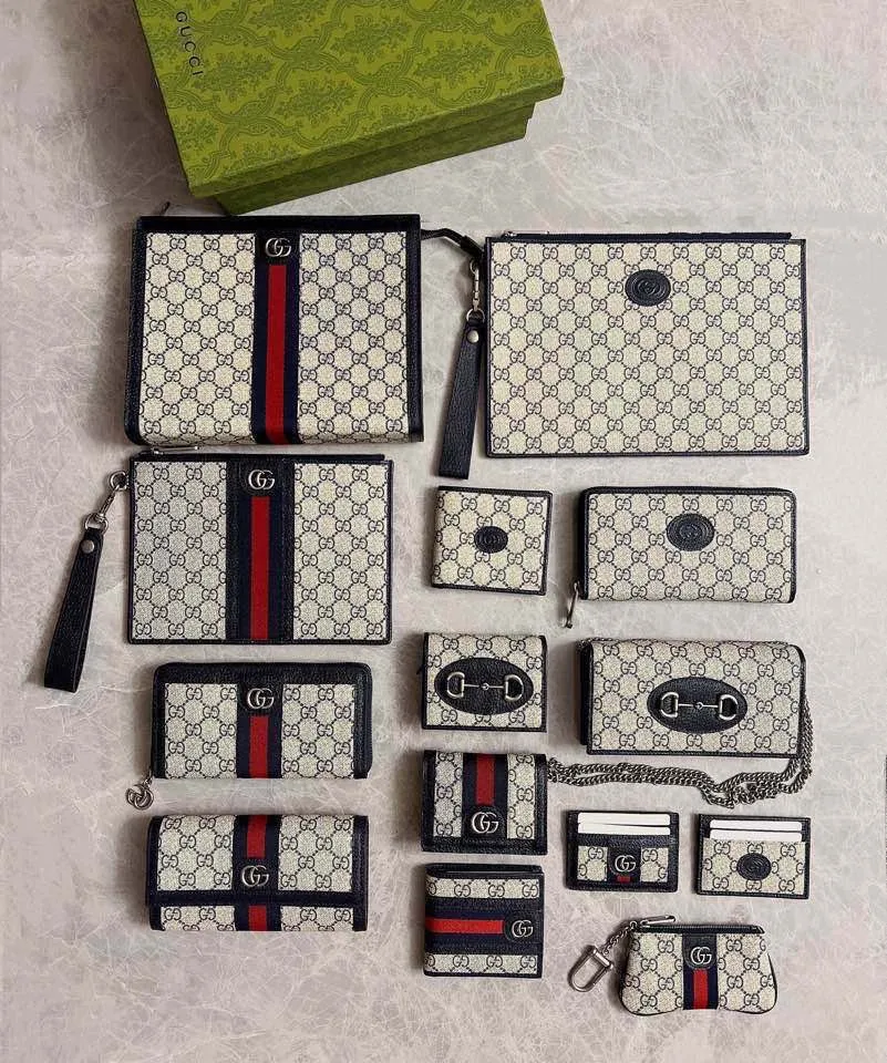 [Top original order] [Authentic packaging] 💰410🇭🇺🇭🇺 The official website is synchronized with the new model! Ophidia series ~ long zipper clip, 🧤🧤 is made of GG Supreme high-grade blue PVC fabric 🧤🧤 with iconic double G gun silver hardware marks, classic blue and red webbing, exquisitely made! 🧤🧤Model number: 523154, size: W19xH10xD3cm, color: blue PVC