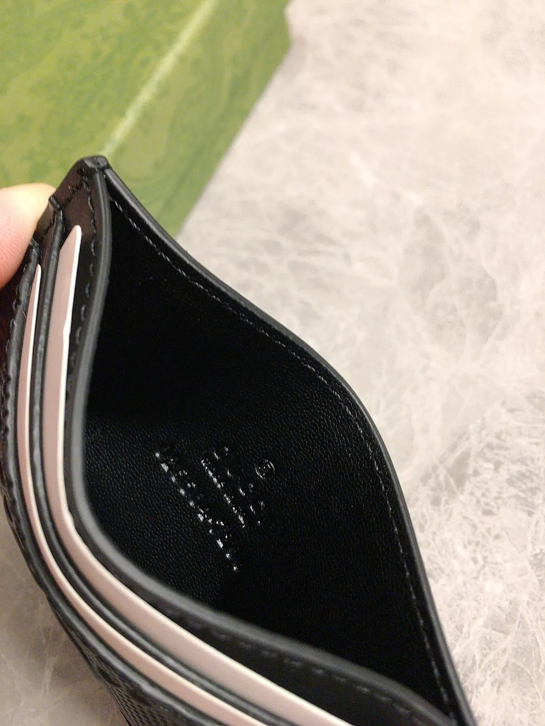 💰230🇭🇺🇭🇺gucci~ 2020 early autumn new style ~ card holder 🧼🧼GG original factory cowhide cleverly integrated into punching and brand logo double G embossing 🧼🧼 Highlights extraordinary design quality, simple and elegant, super large capacity, fashionable must-have item! Very practical🧼🧼Real shot, model: 625564, color: Kepi, size: 10x7cm