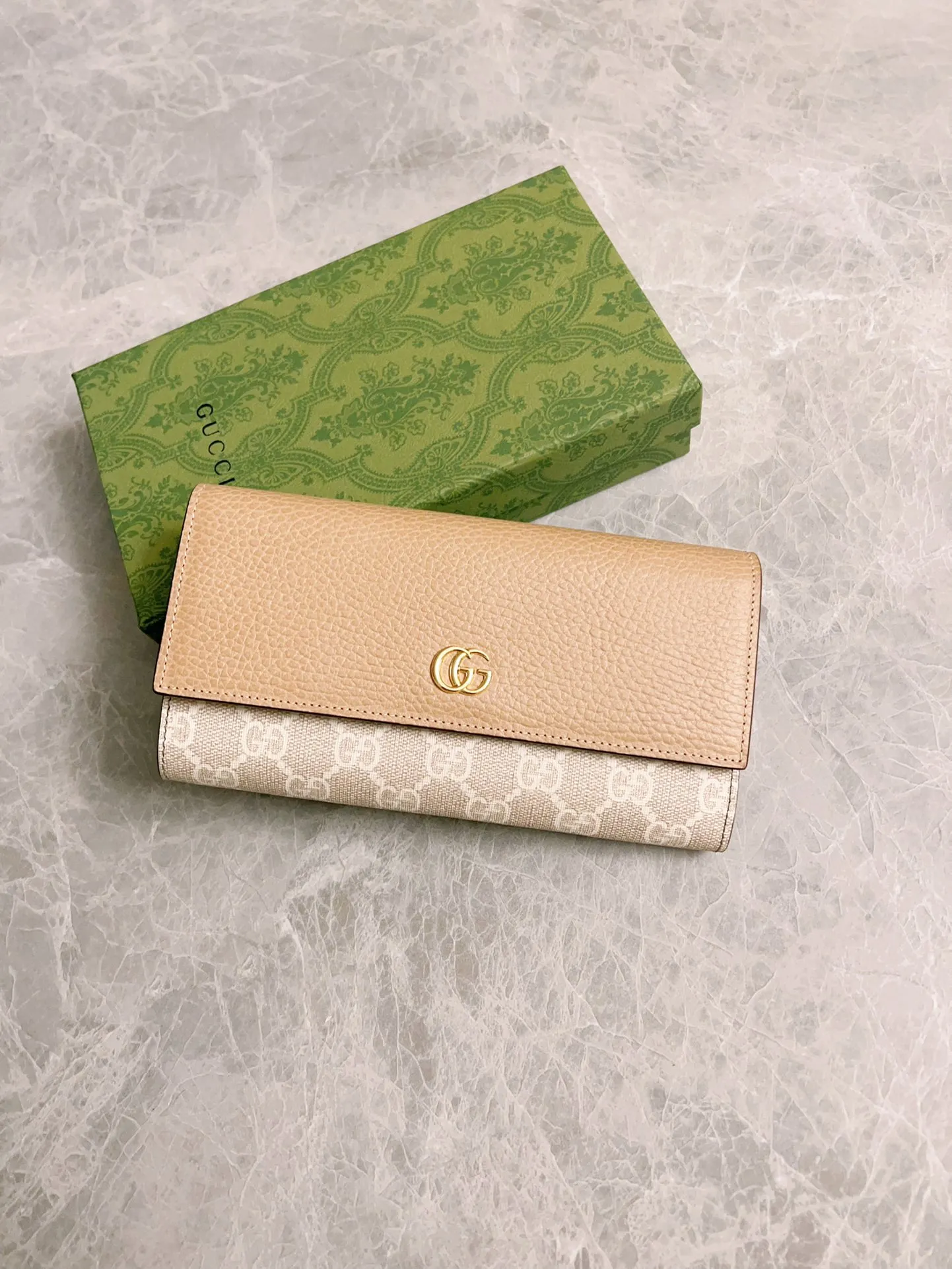 💰420🇭🇺🇭🇺gucci new product! Using imported original leather and imported thread,‼ ️The new Ophidia series❣ Made of calfskin imported from Italy, equipped with classic double G hardware, a new style and contour support are now available. A structural shape in which the inner side is divided into intervals. 😘Made from top overseas hardware, 💍Model: 456116, Color: Khaki PVC, Size: W19xH10xD2.5cm